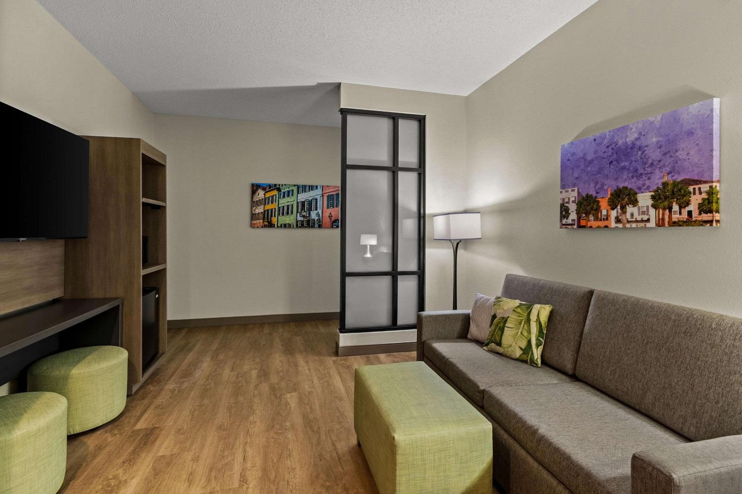 Comfort Suites Charleston West Ashley