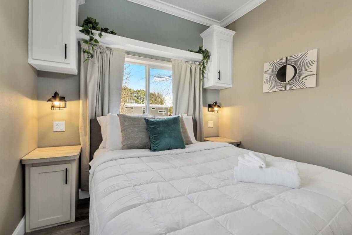 Tranquil Tiny Home near Hiking - Nesting Nook