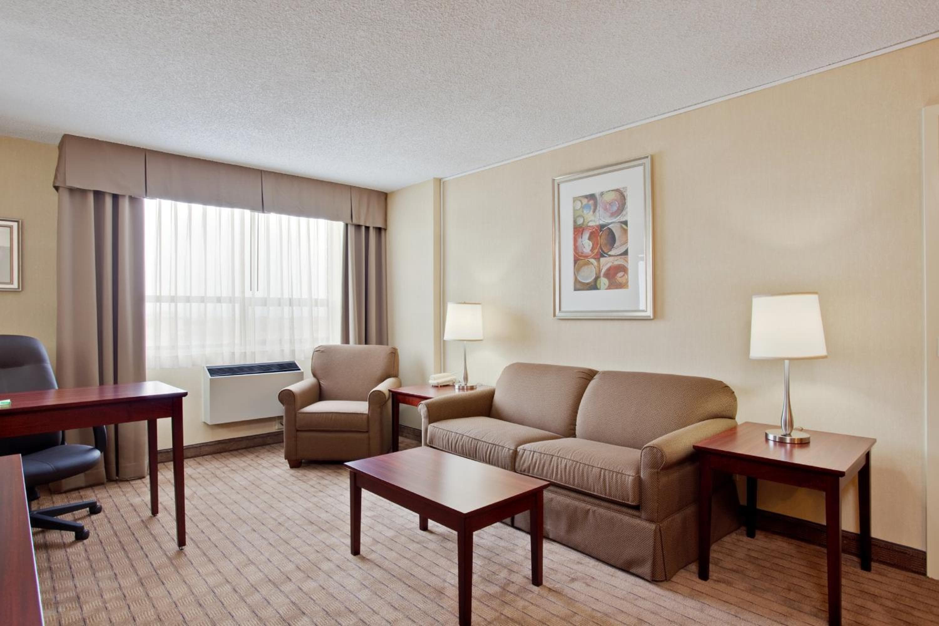Holiday Inn & Suites Winnipeg Downtown by IHG