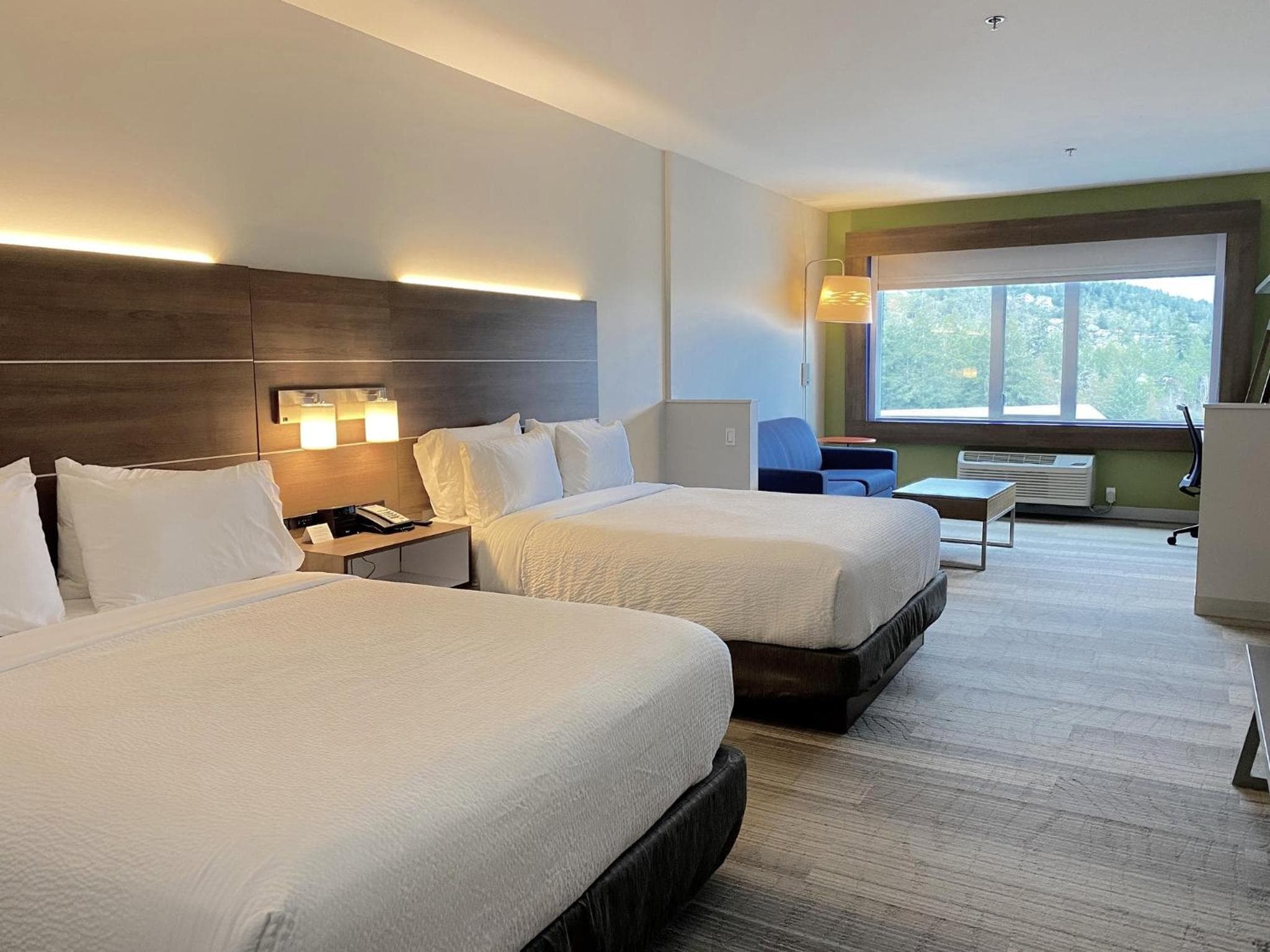 Holiday Inn Express & Suites Victoria-Colwood by IHG