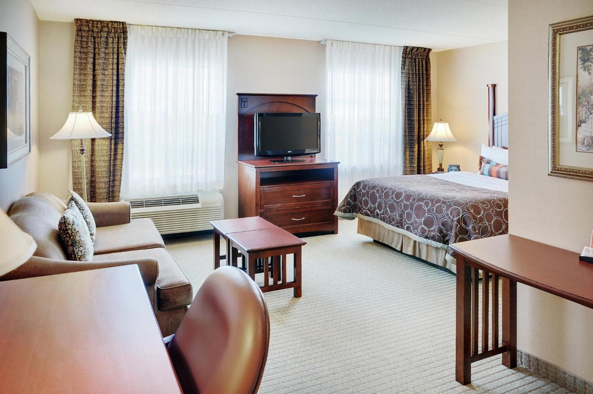 Staybridge Suites Oakville Burlington by IHG