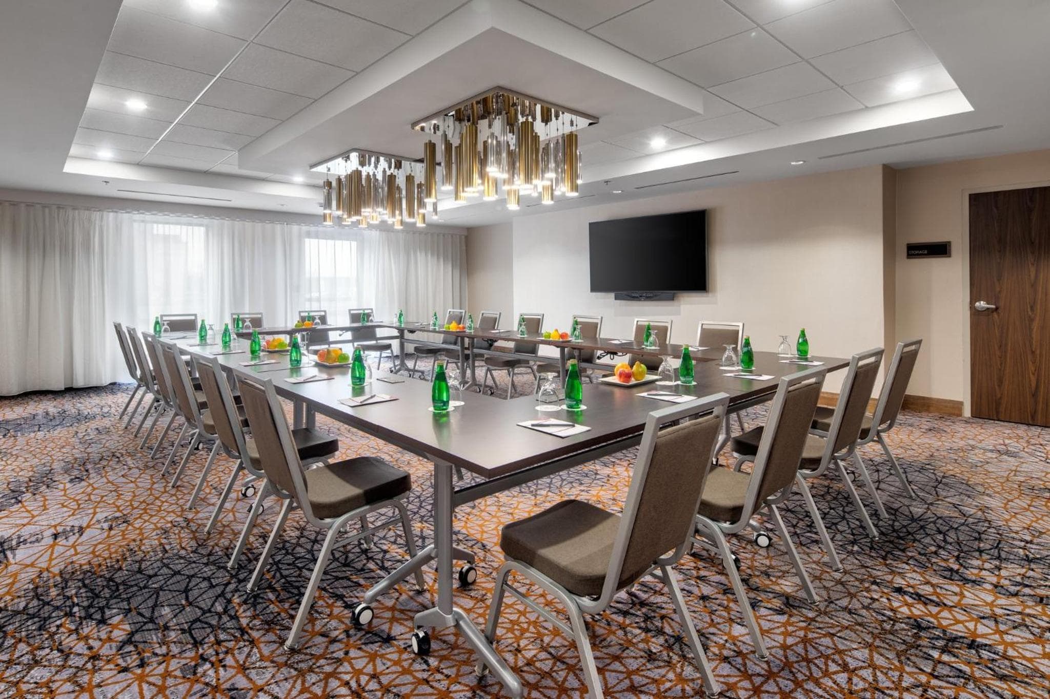Crowne Plaza Toronto Airport by IHG