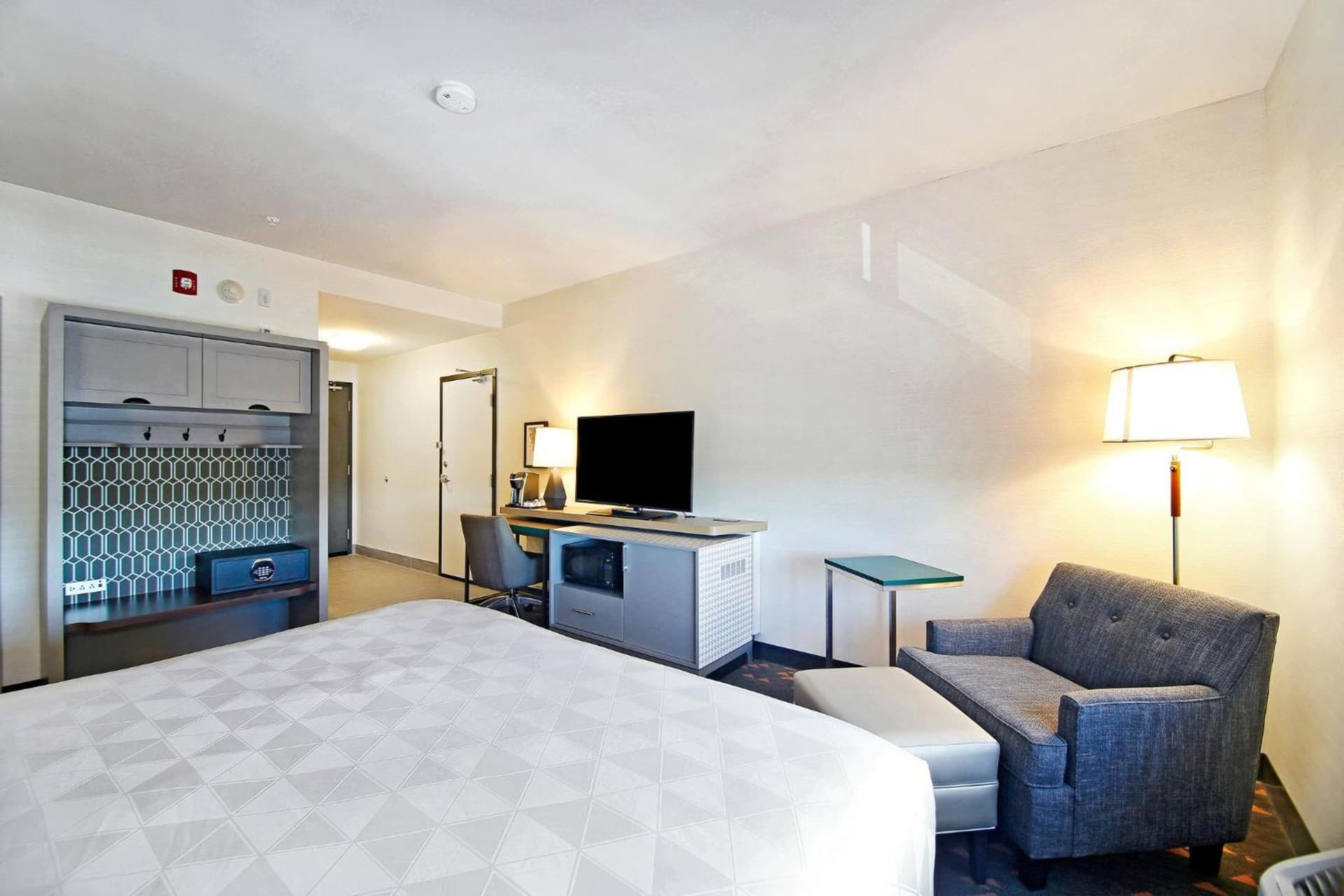 Holiday Inn Hotel & Suites - Calgary Airport North by IHG