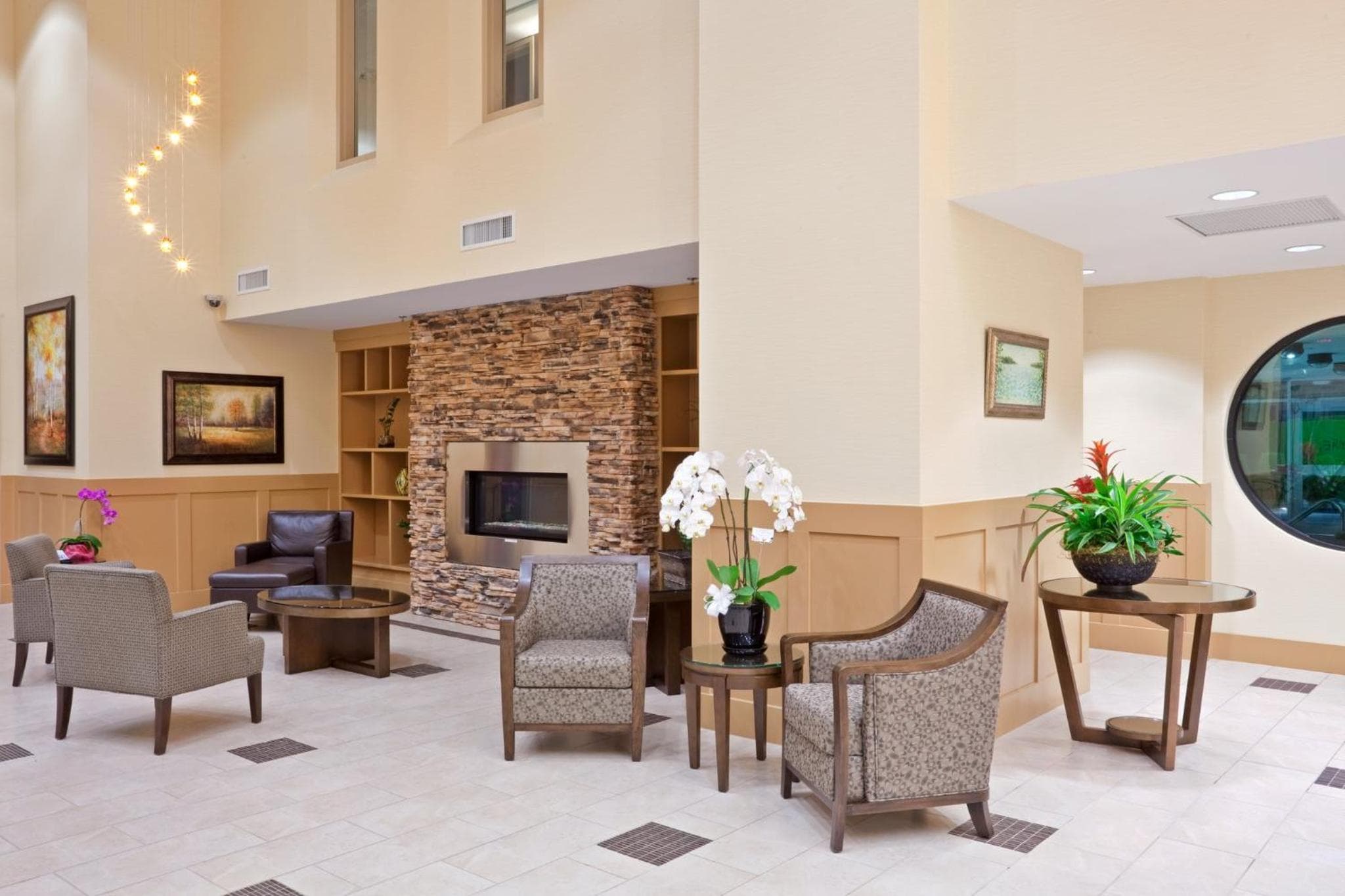 Holiday Inn Hotel & Suites Surrey East - Cloverdale by IHG