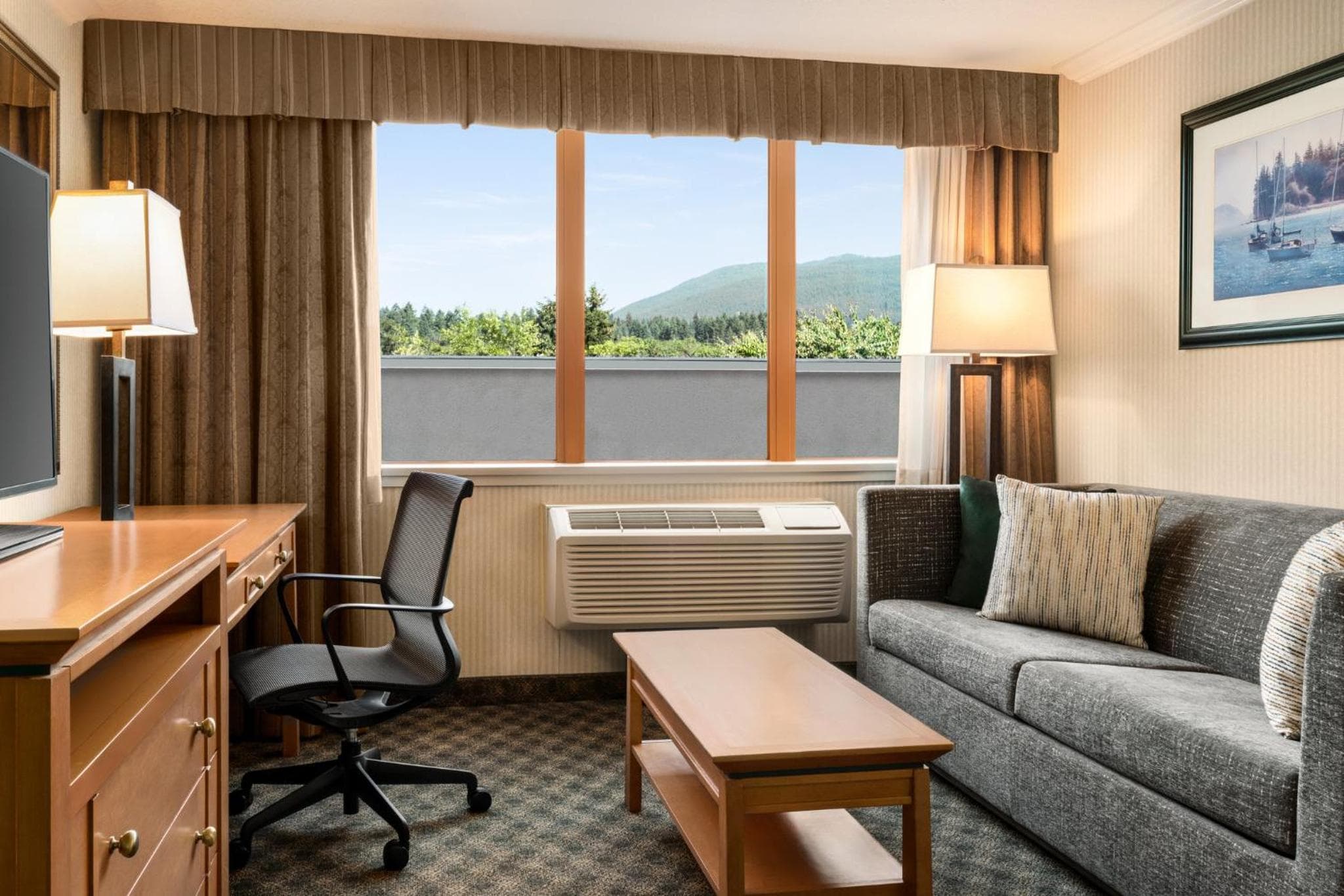 DoubleTree by Hilton North Vancouver