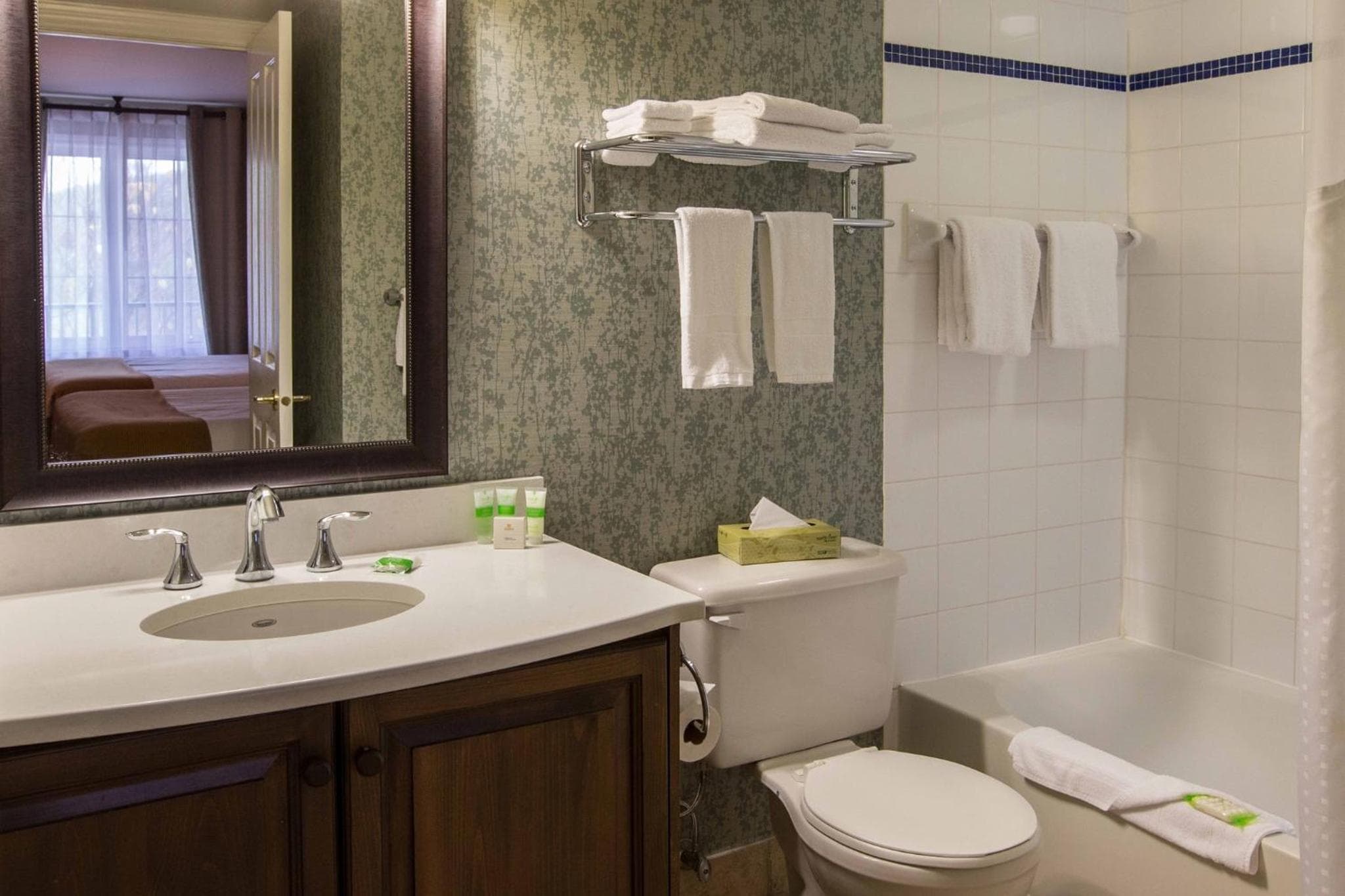 Holiday Inn Express & Suites Tremblant by IHG
