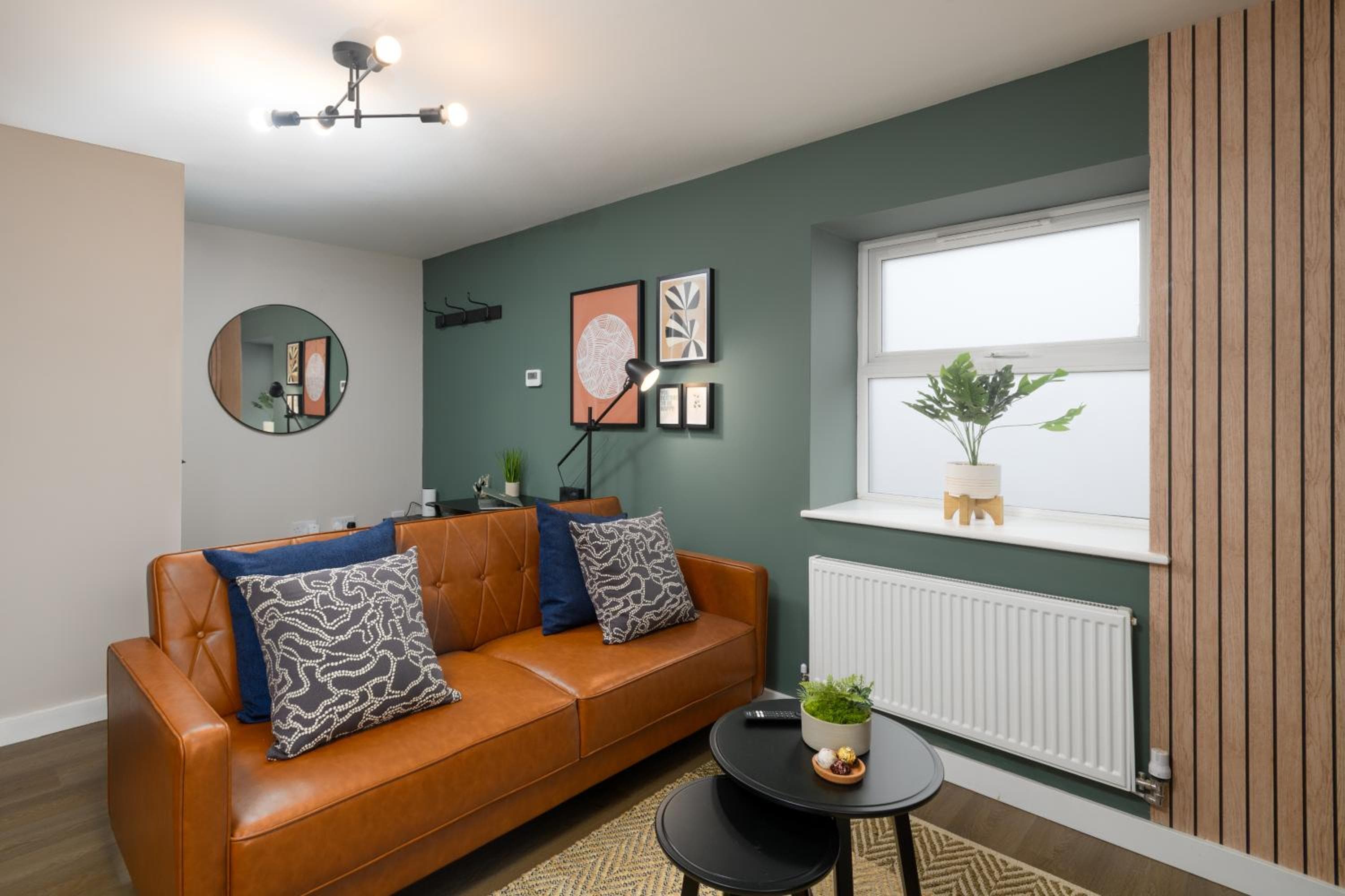 CityPad2 Stylish City Centre 2BR Apartment with Free Parking & WIFI