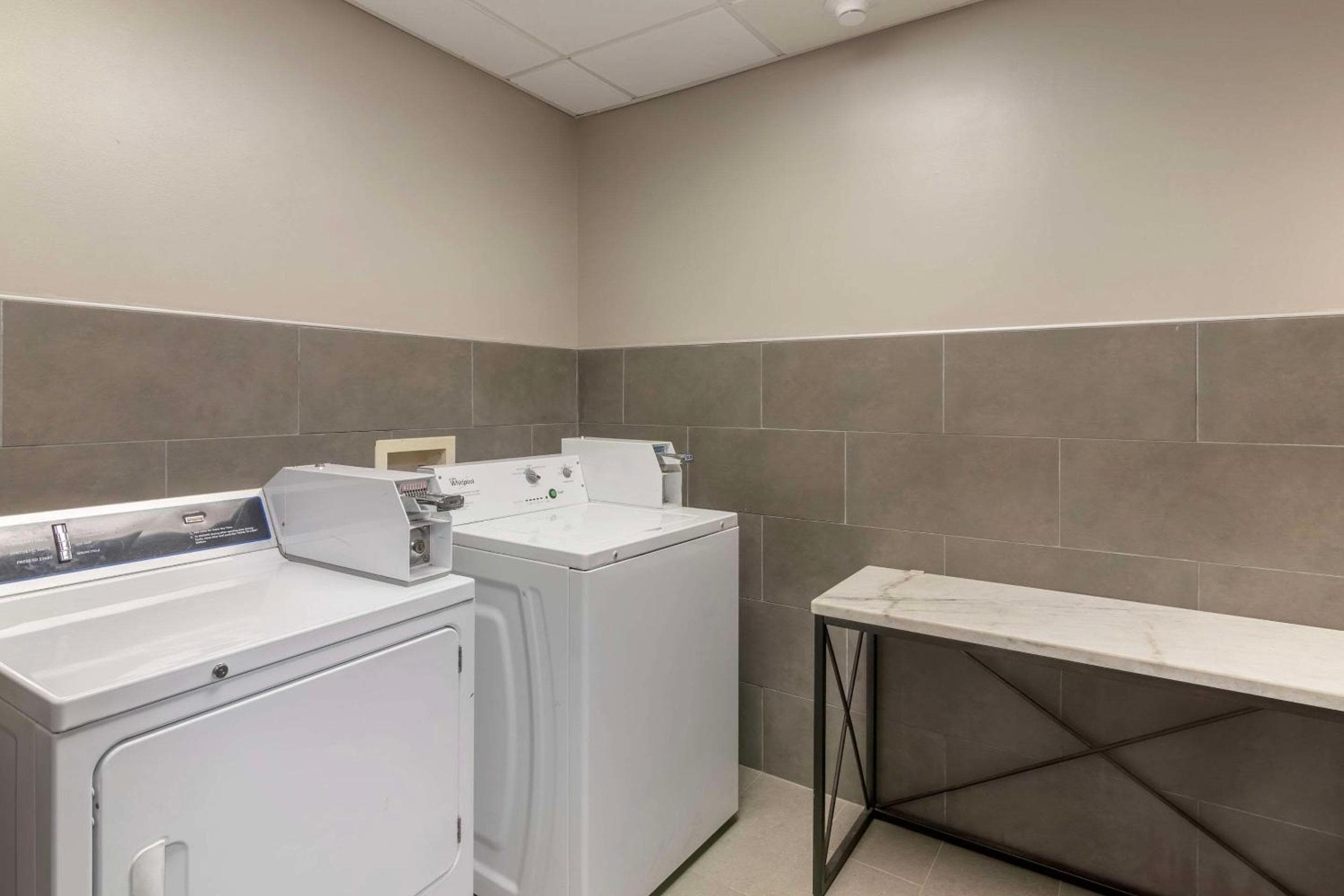 Country Inn & Suites By Radisson, Savannah Airport, GA