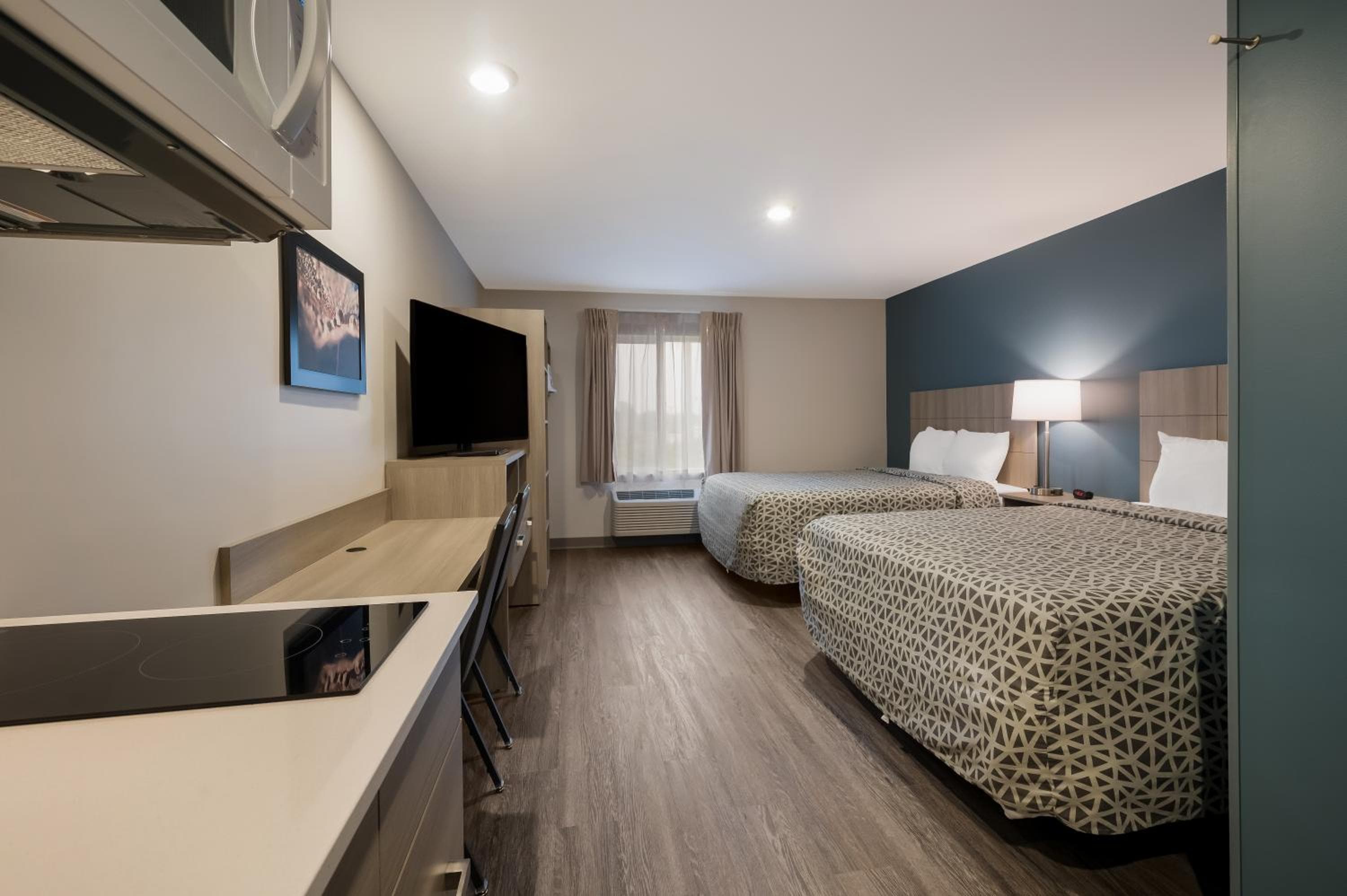 WoodSpring Suites Fort Myers - Cape Coral