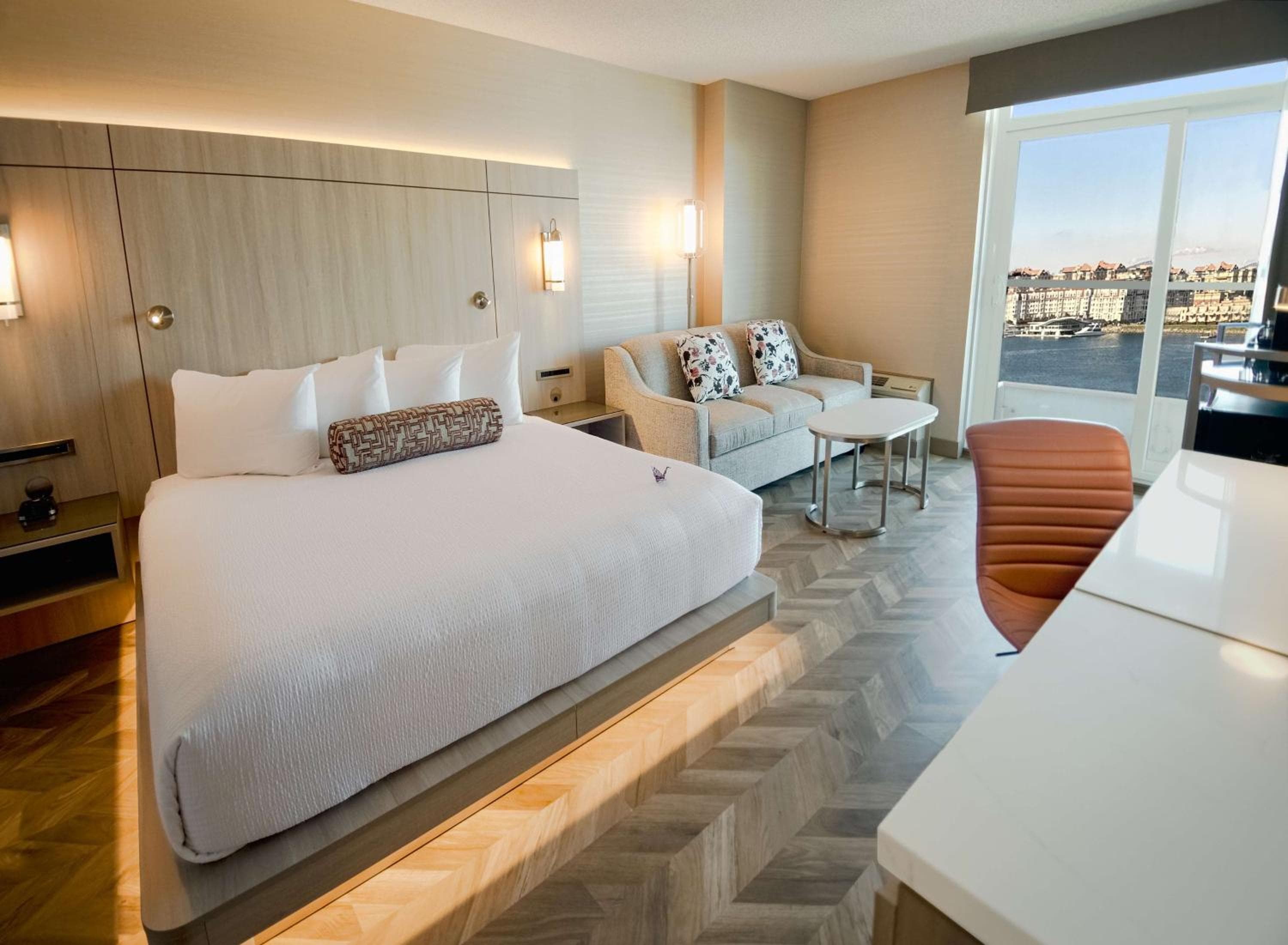 Coast Victoria Hotel & Marina by APA