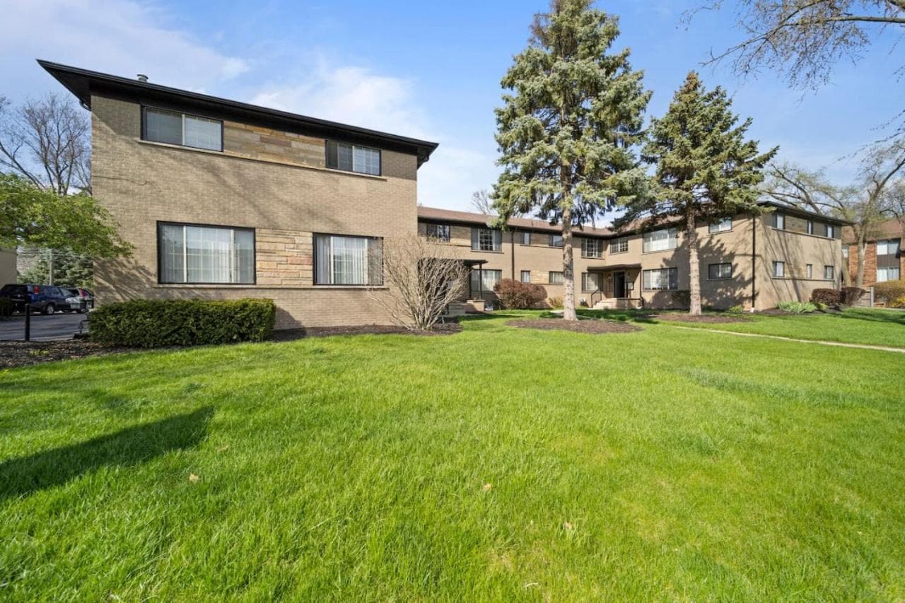 DT Green Haven 4-Bed Sanctuary in Vibrant Loco