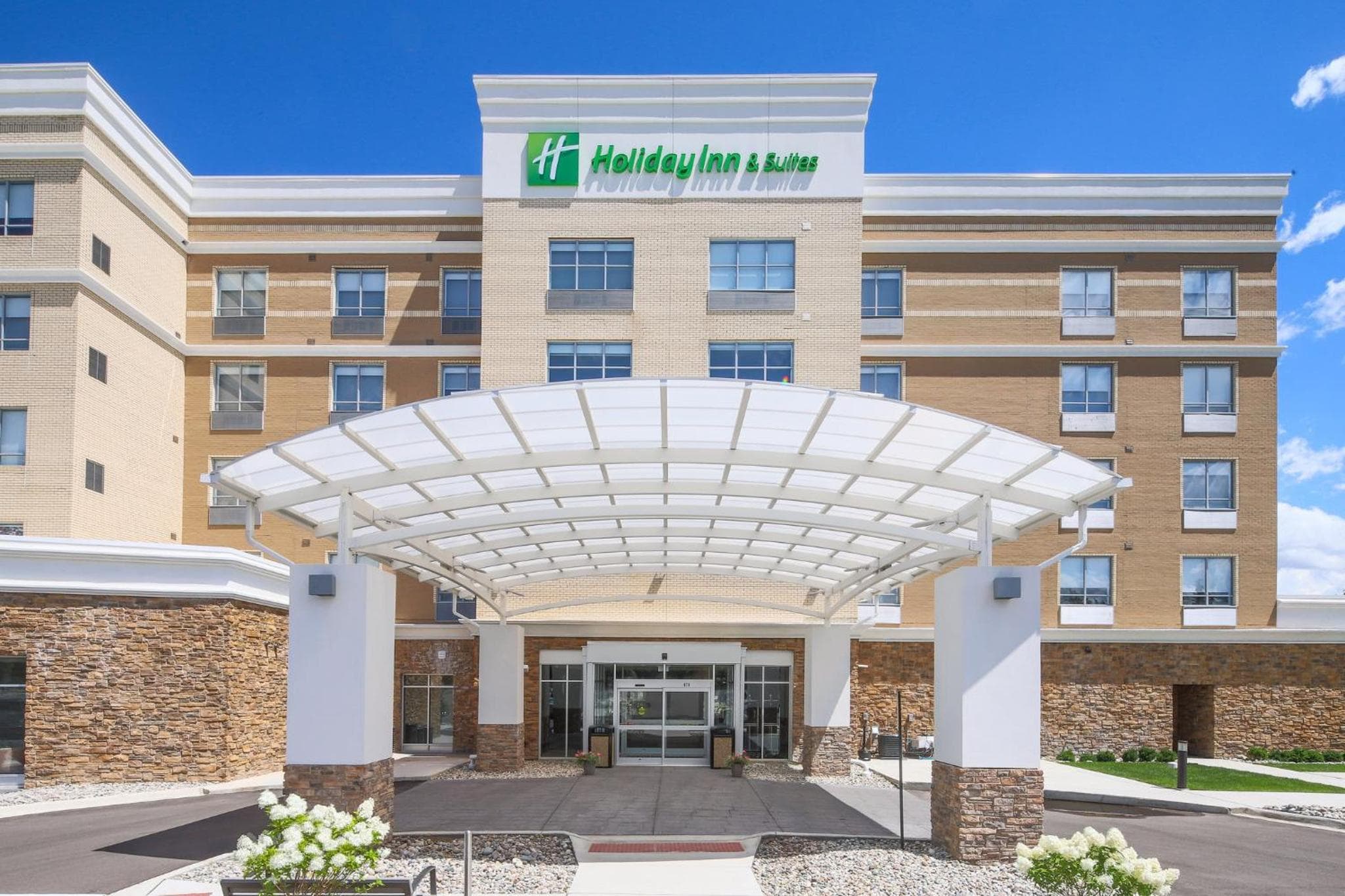 Holiday Inn & Suites Detroit - Troy by IHG