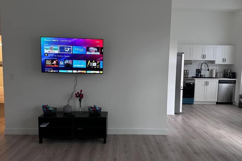 Maple Ridge vacation suite1100sf