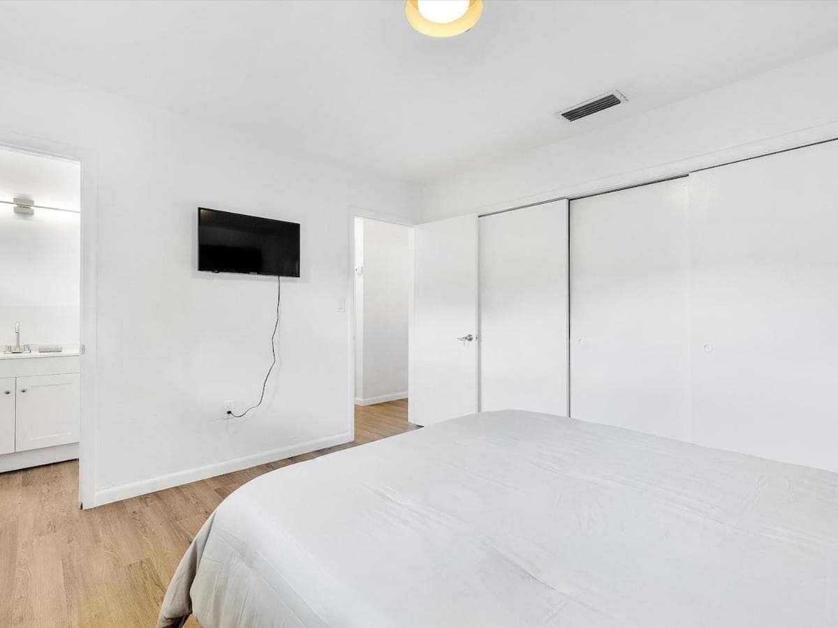 3BR Newly Renovated In Miami 15 Min To Beach