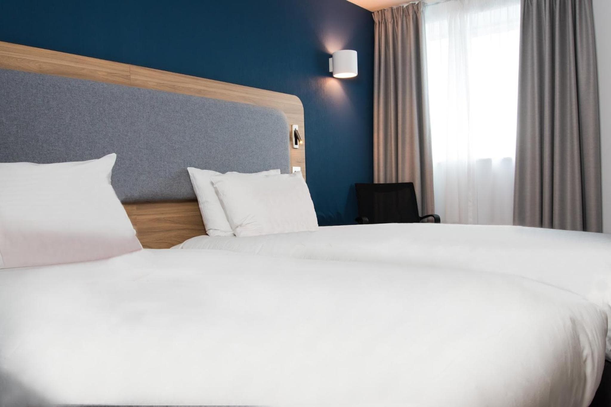 Holiday Inn Express Swindon City Centre by IHG