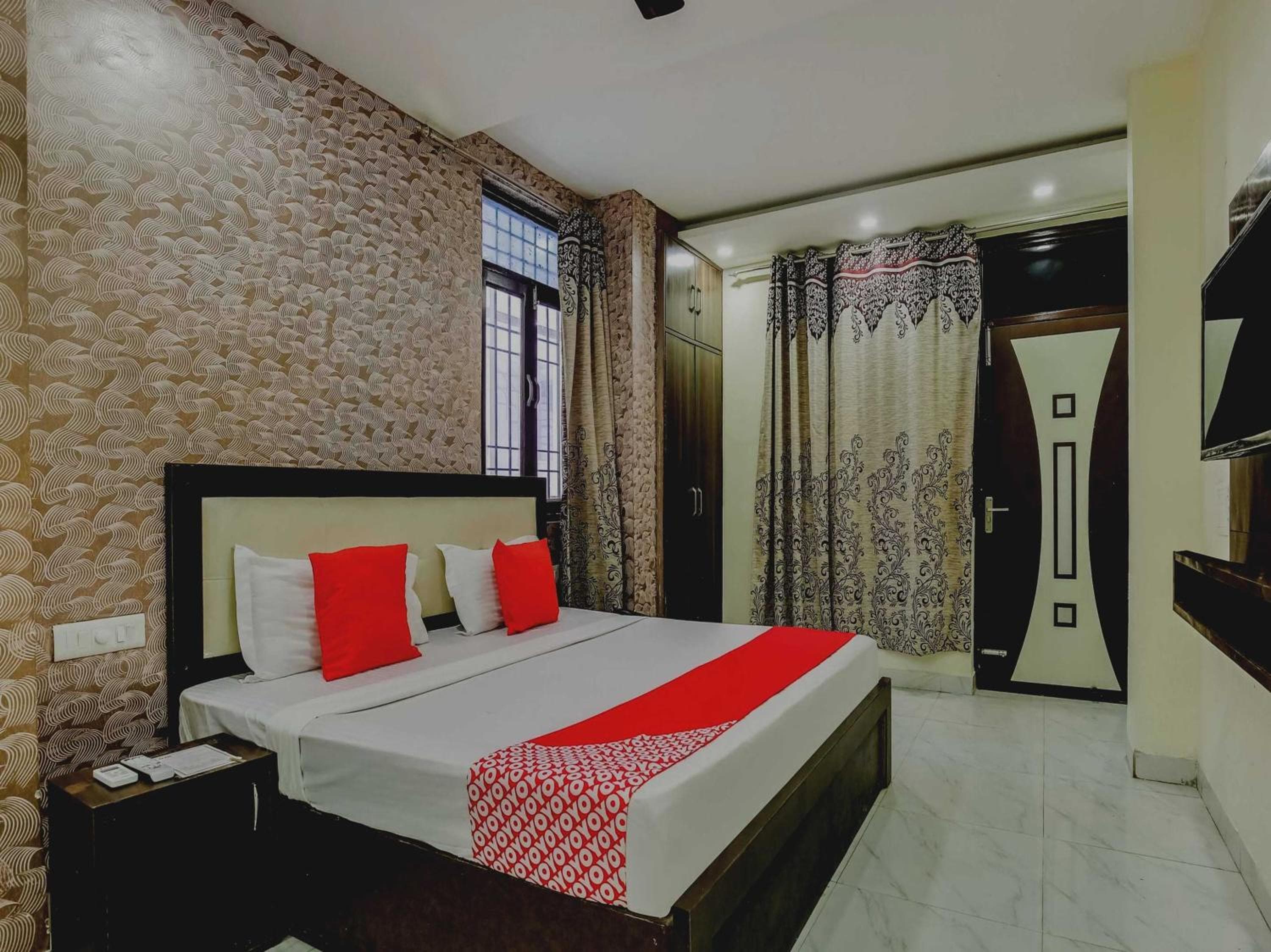 Hotel O Alpine