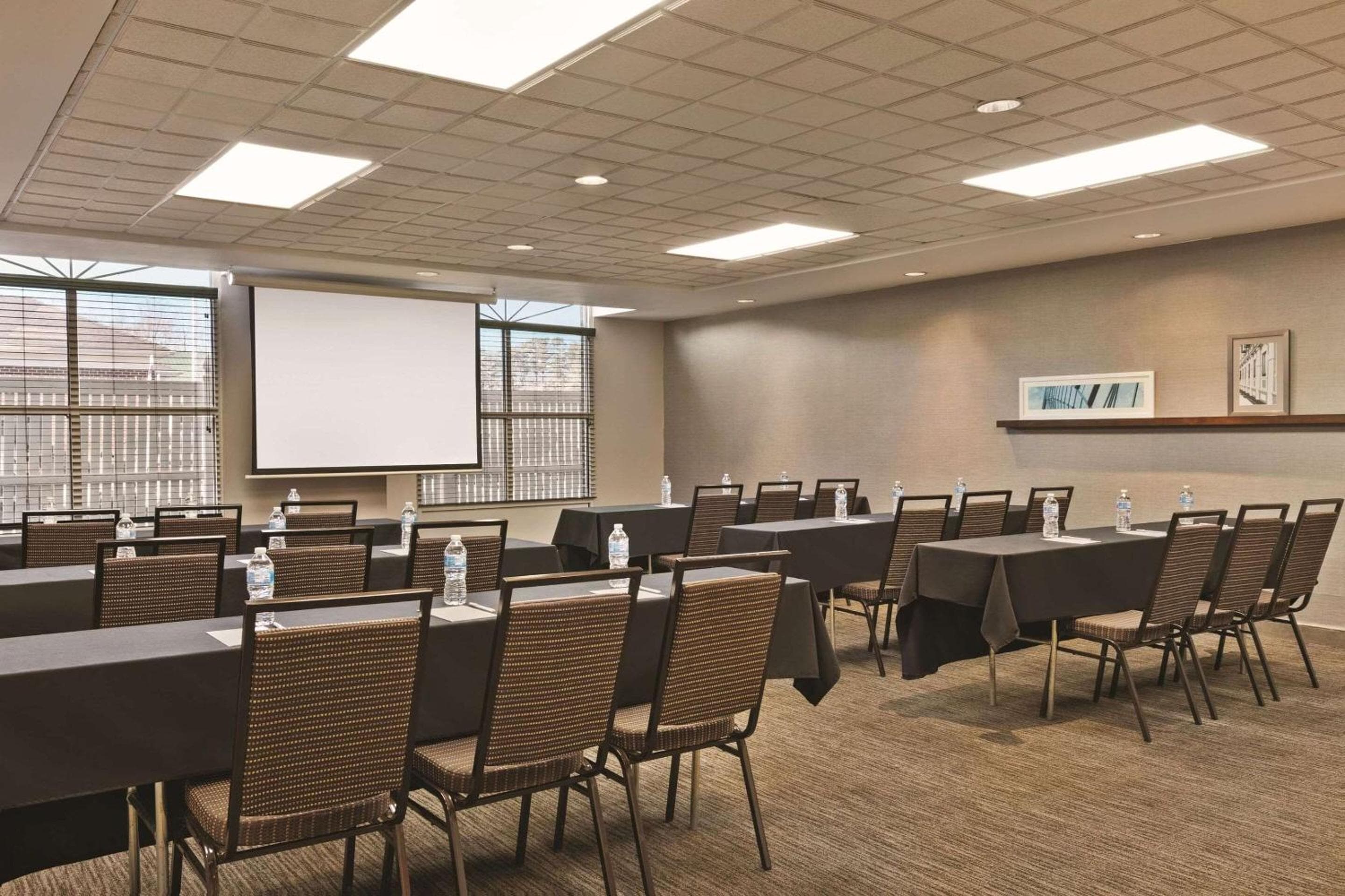 Country Inn & Suites by Radisson, Petersburg, VA