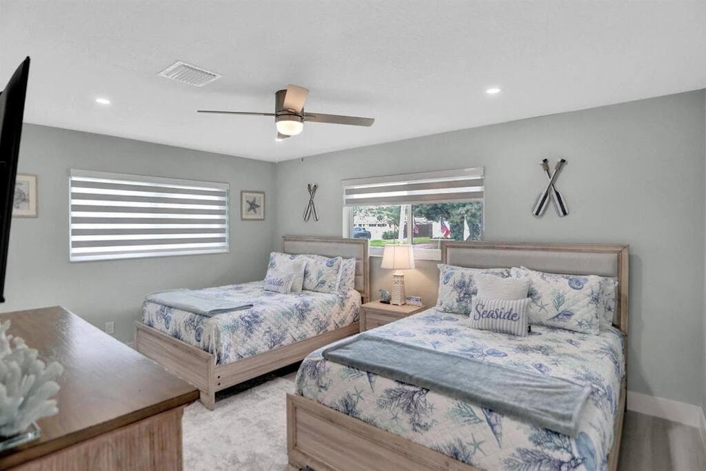 Near Beach/kayaks/HtdPool/Tiki/BBQ/Gameroom