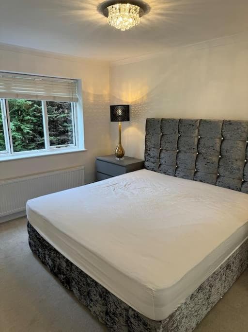 Weybridge garden cottage