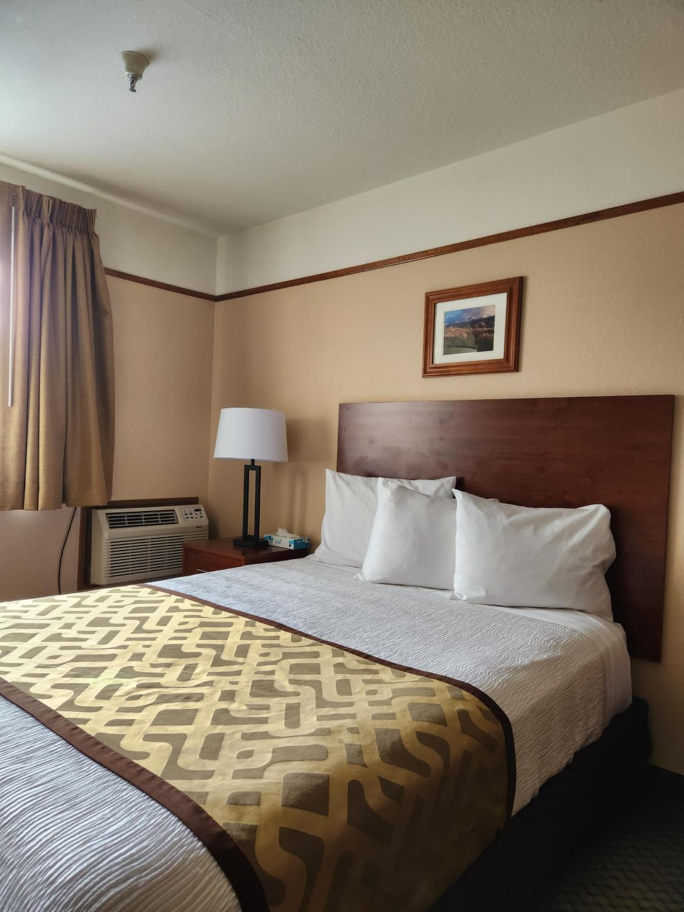 Luxury Inn & Suites