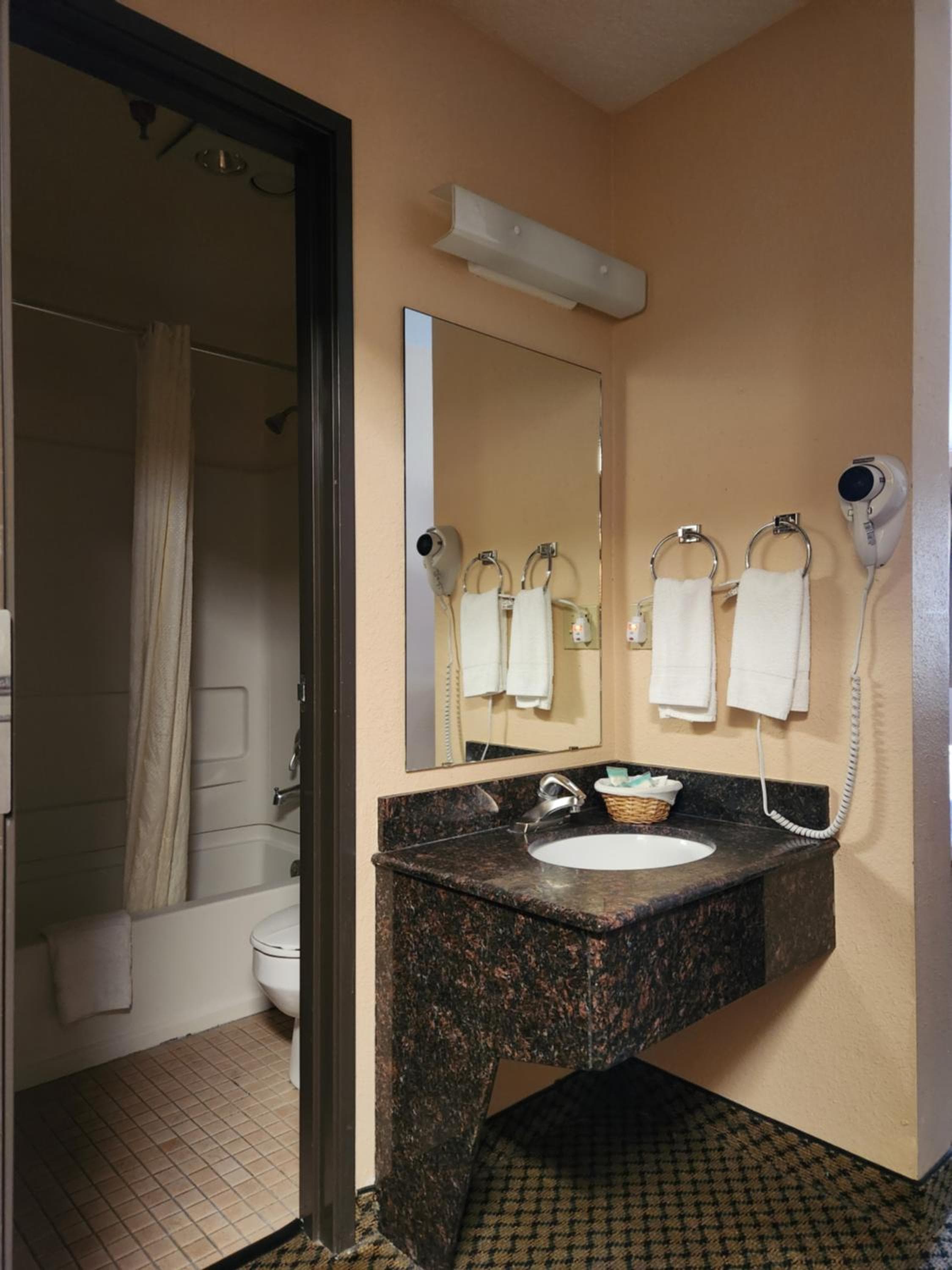 Luxury Inn & Suites