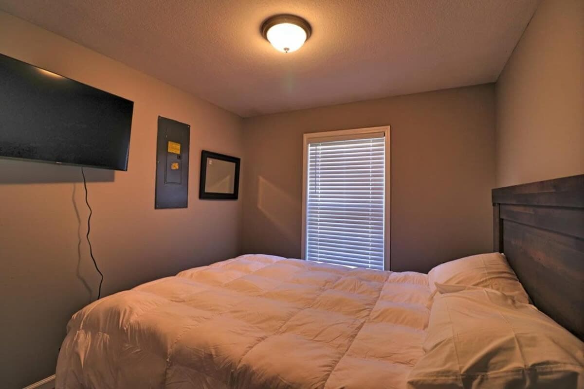 Beautiful cul-de-sac home with a fenced in yard!