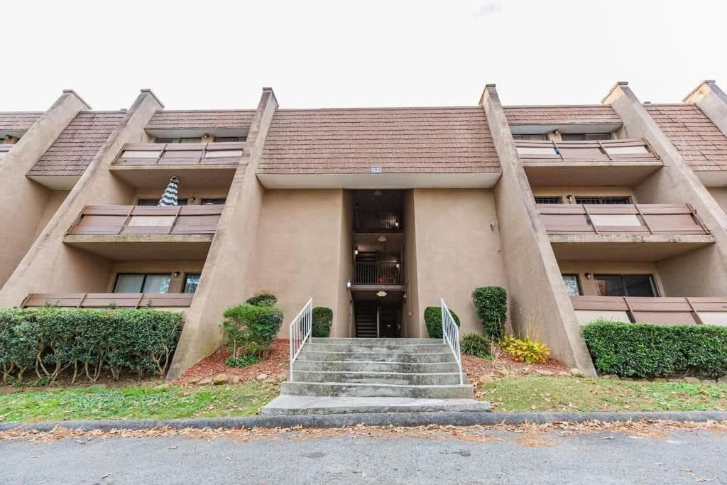 2 Bed/ 1 Bath efficiency Apartment- Close to Downtown!