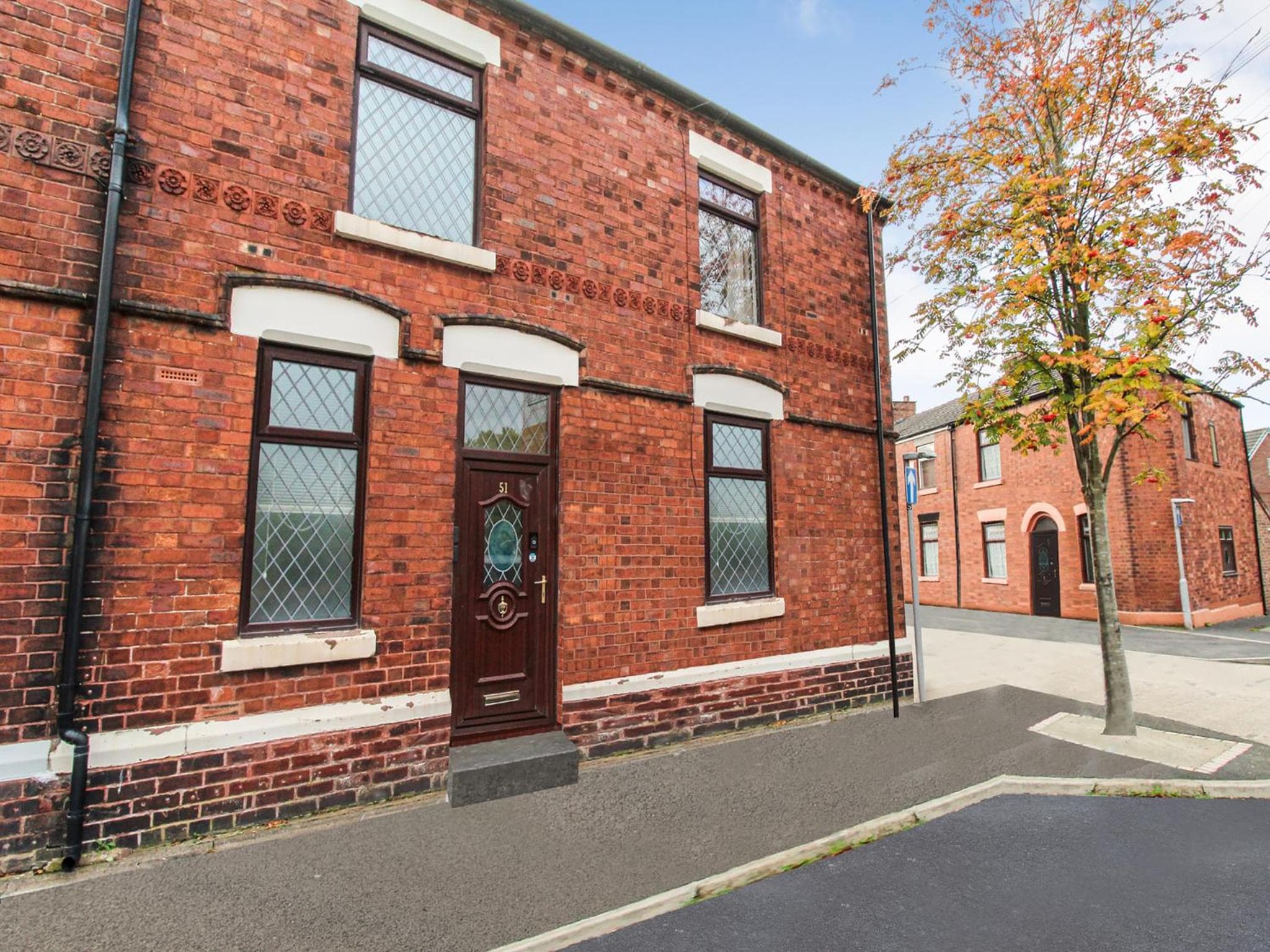 2 Bed House by AV Stays Short Lets Merseyside