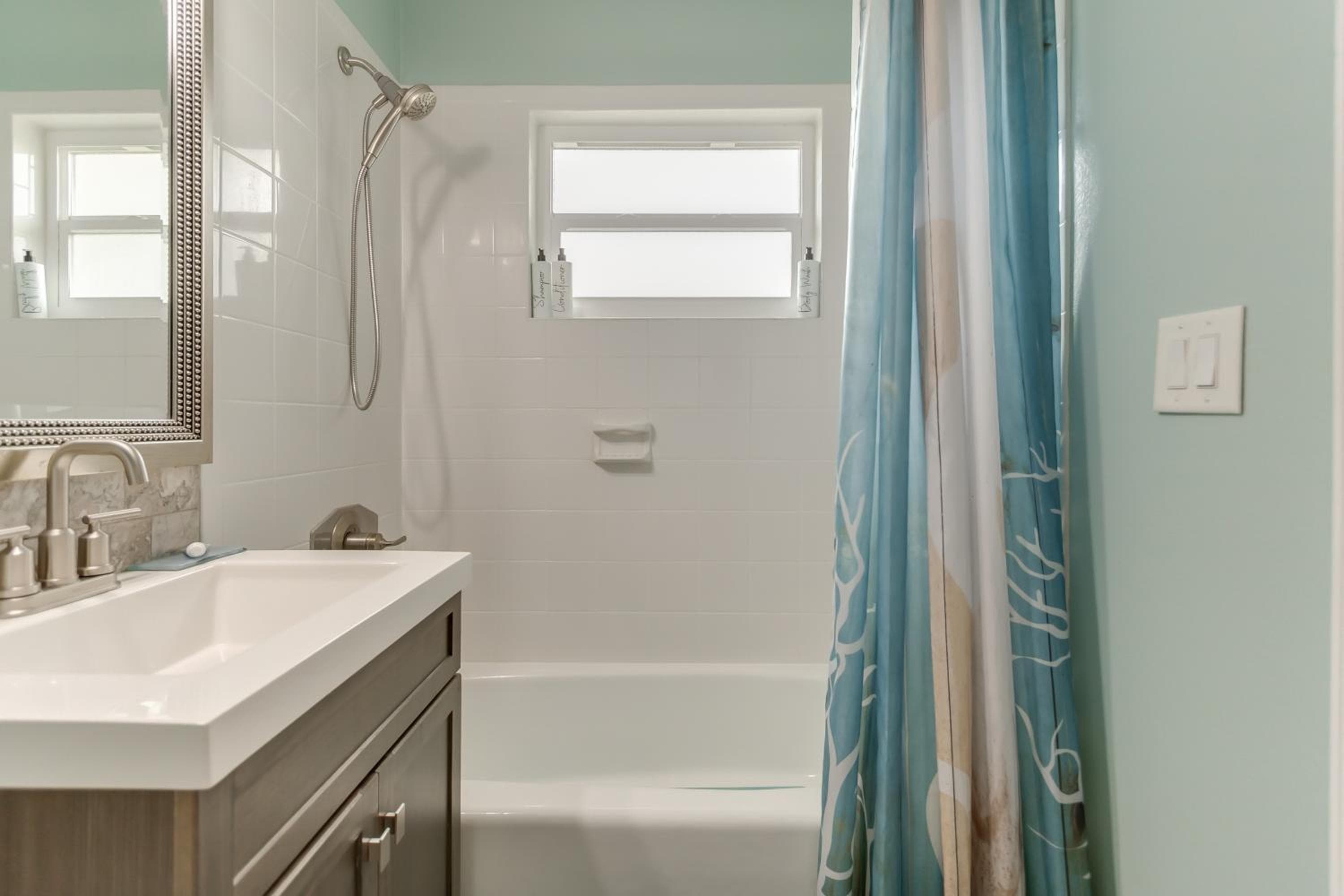 Tranquility Seahorse Suite - Oceanfront Paradise!