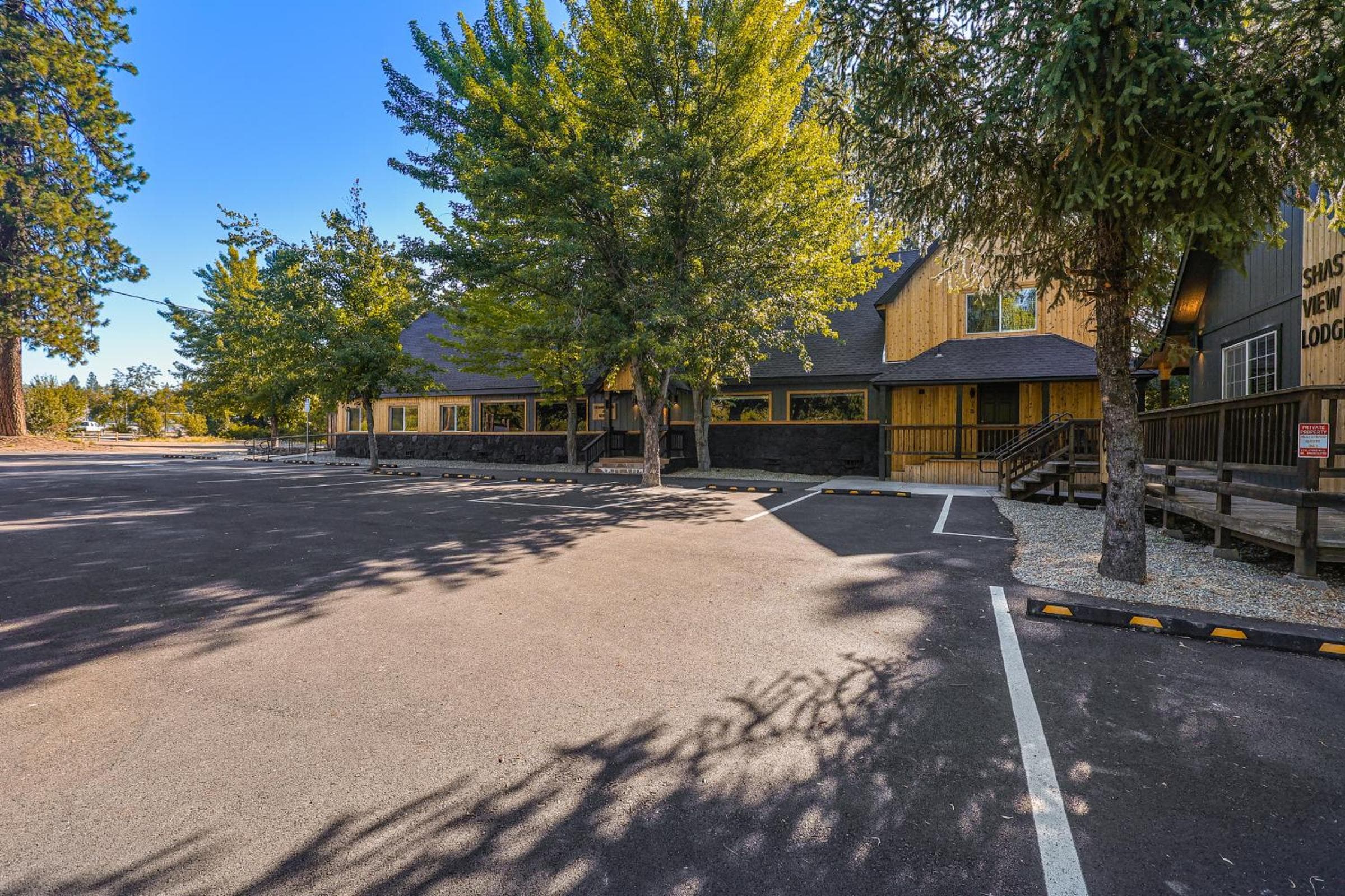 Shasta View Lodge
