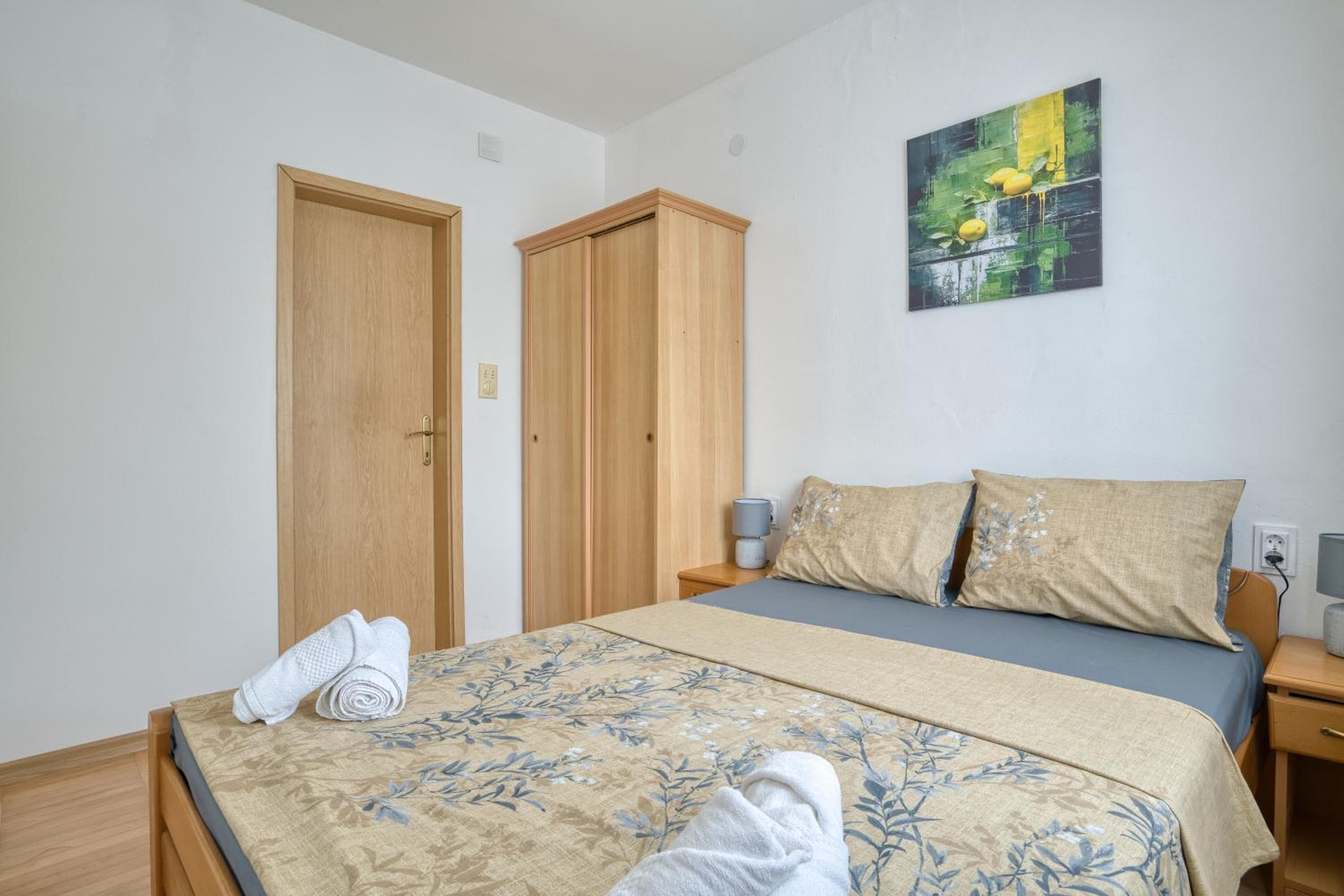 Apartments Elena
