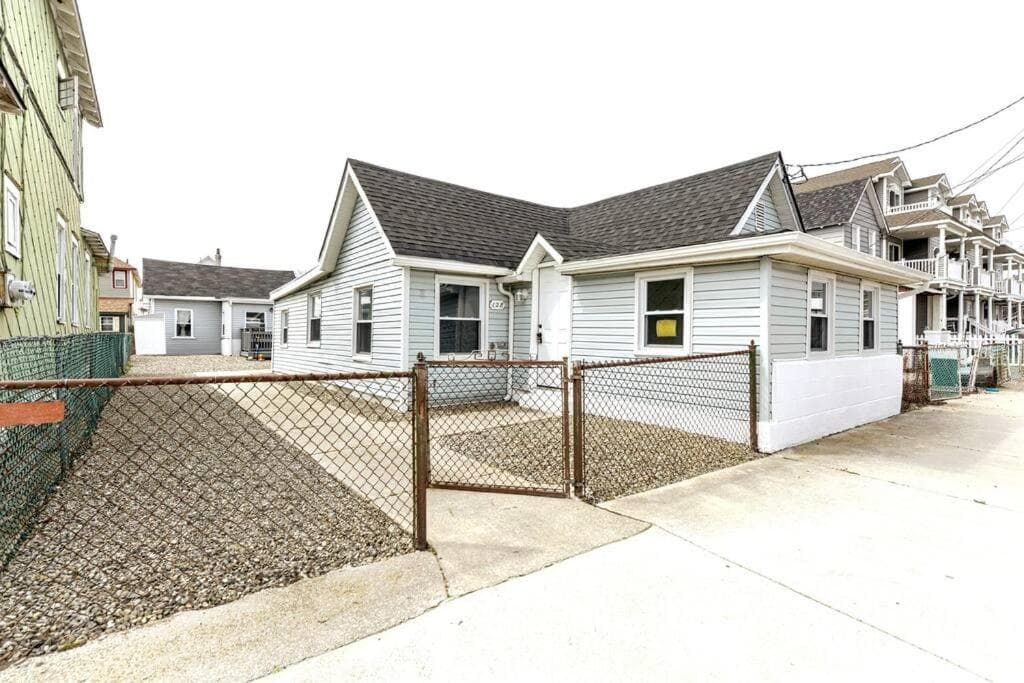 Angela's Beach Bungalow