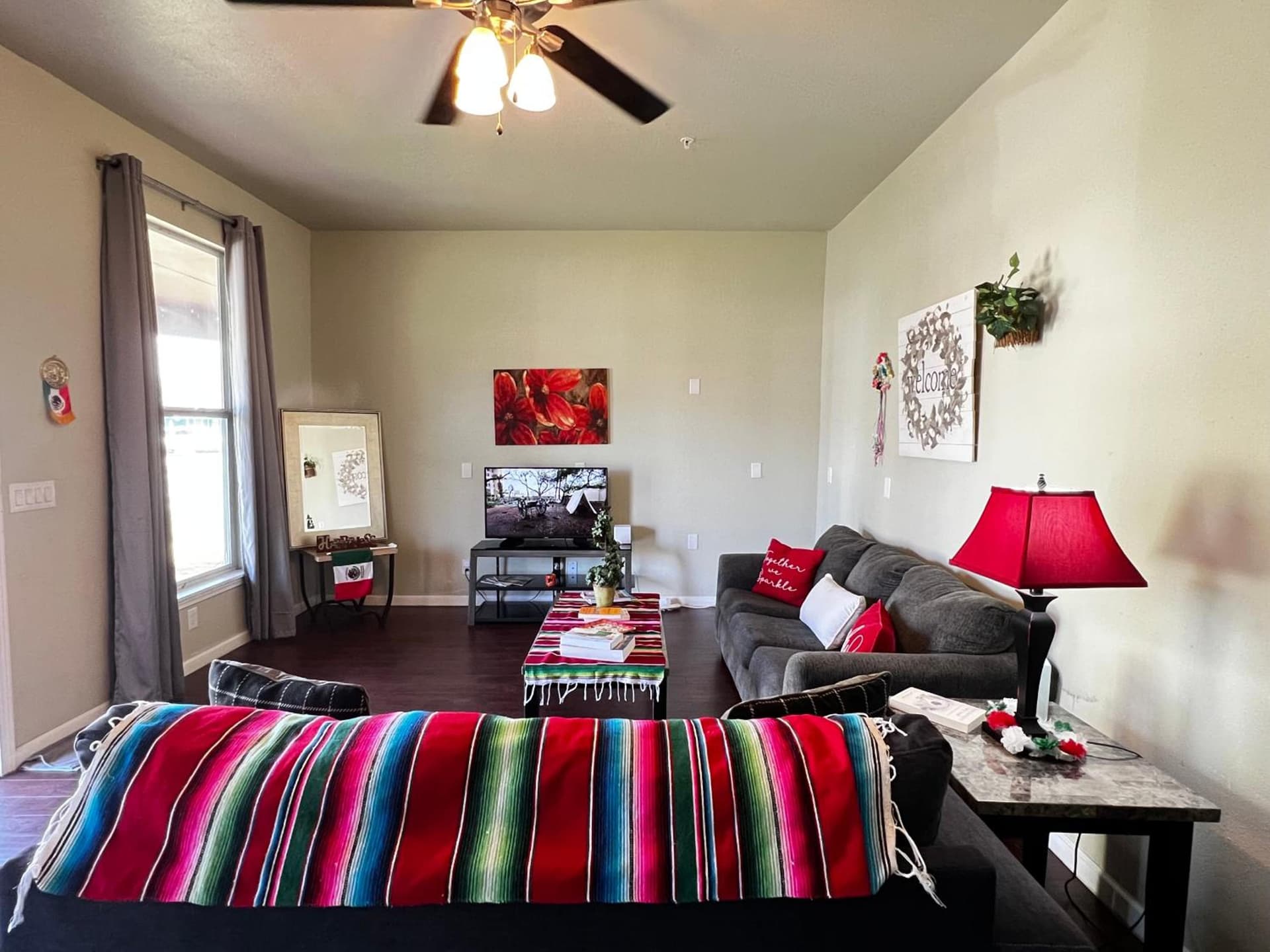 Private rooms in Texas home - Walk to Dwntwn San Antonio