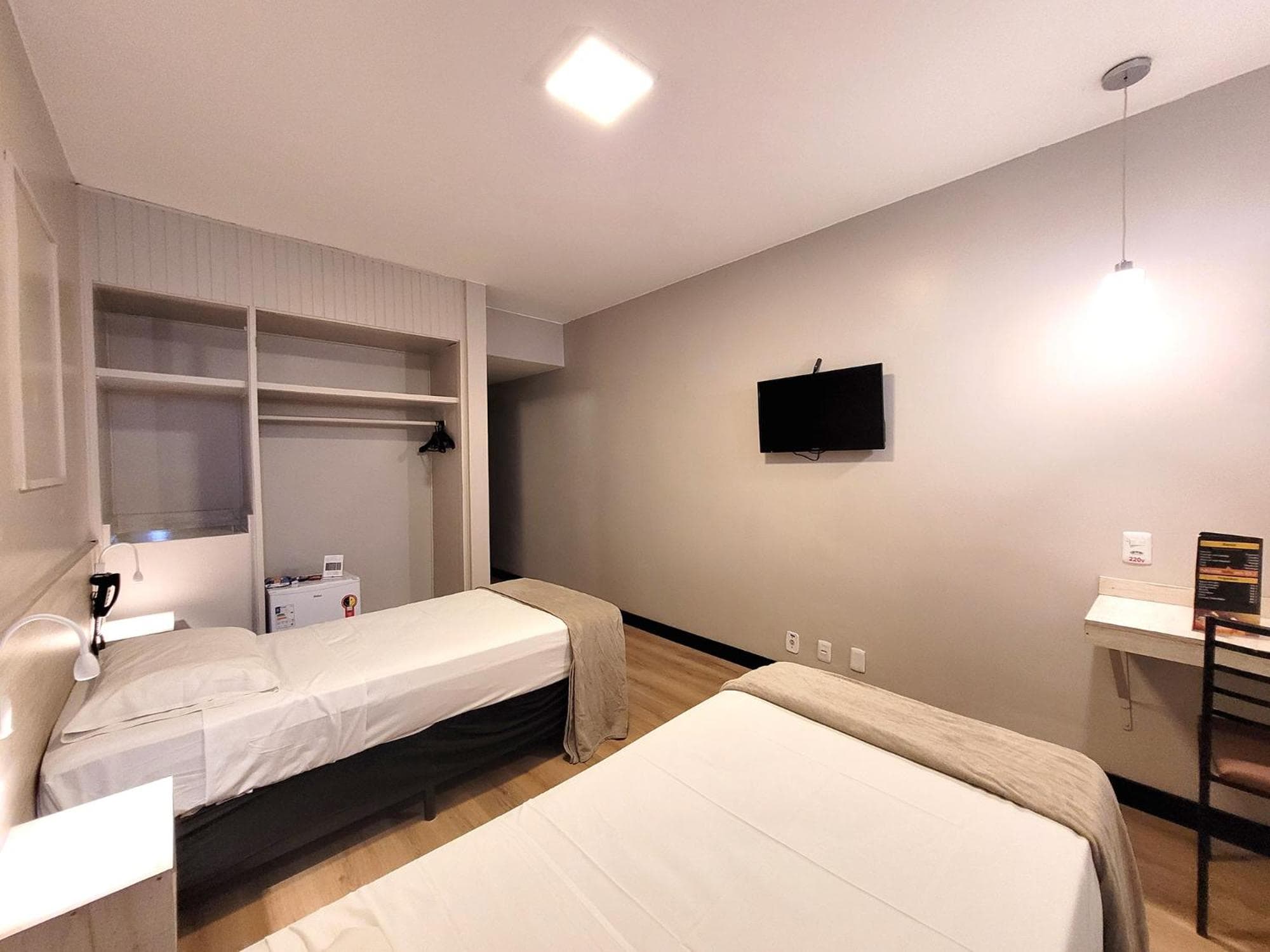 Hotel Econotel by Bsb Inn