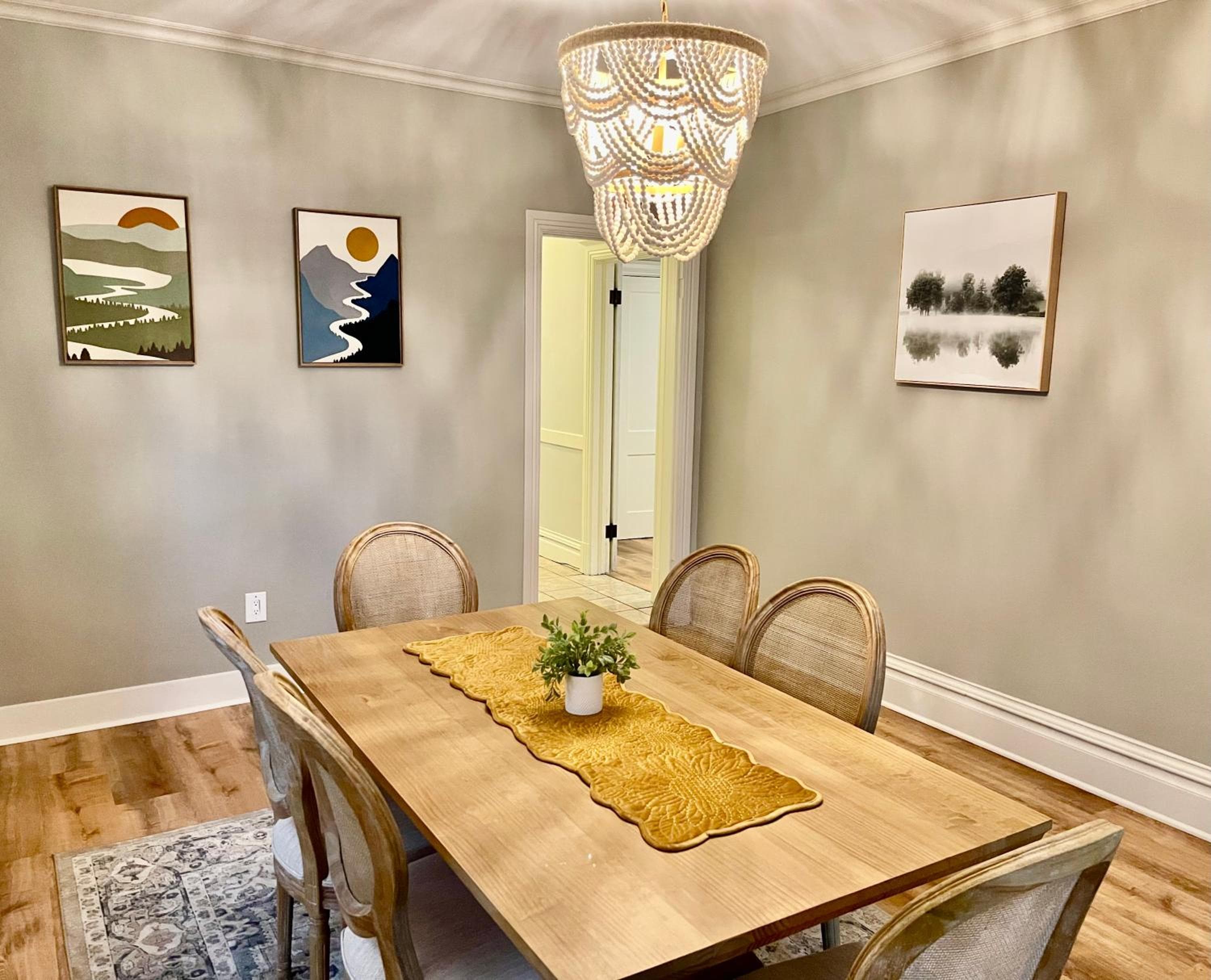 Lovely vintage Oak Park 3bd 1ba perfectly located near public transit & Chicago