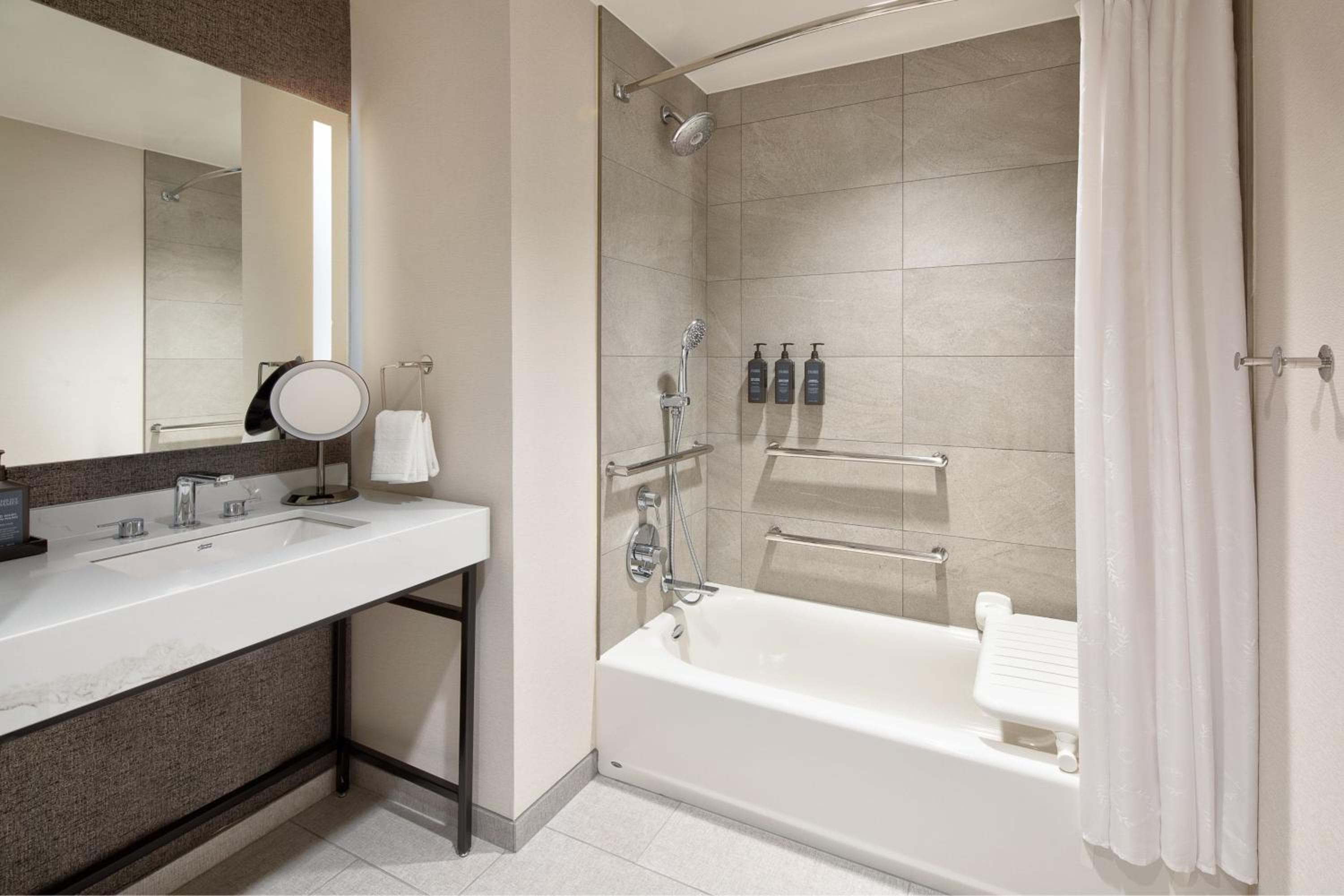 Sheraton Fort Worth Downtown Hotel