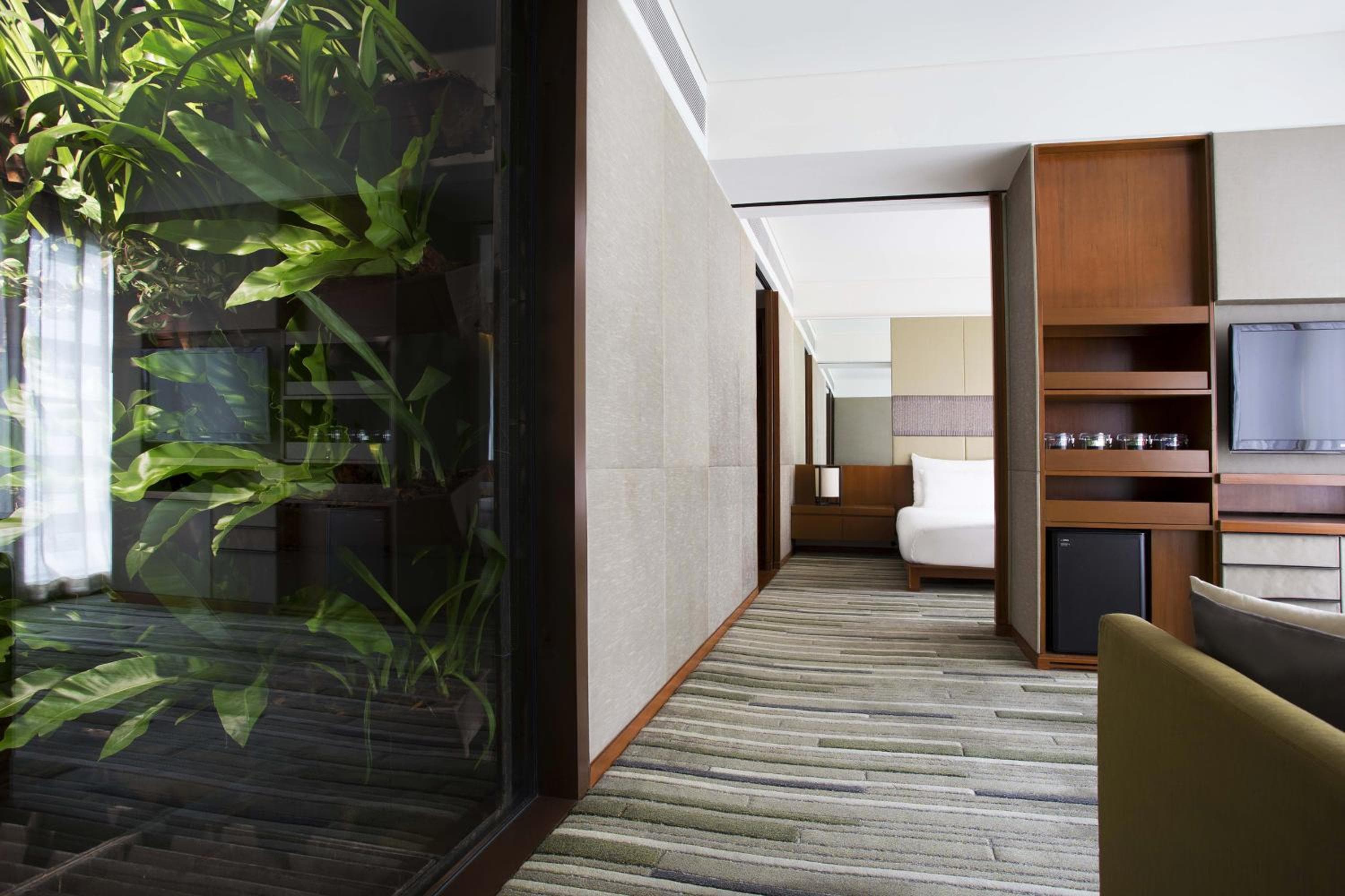 Hansar Bangkok Hotel