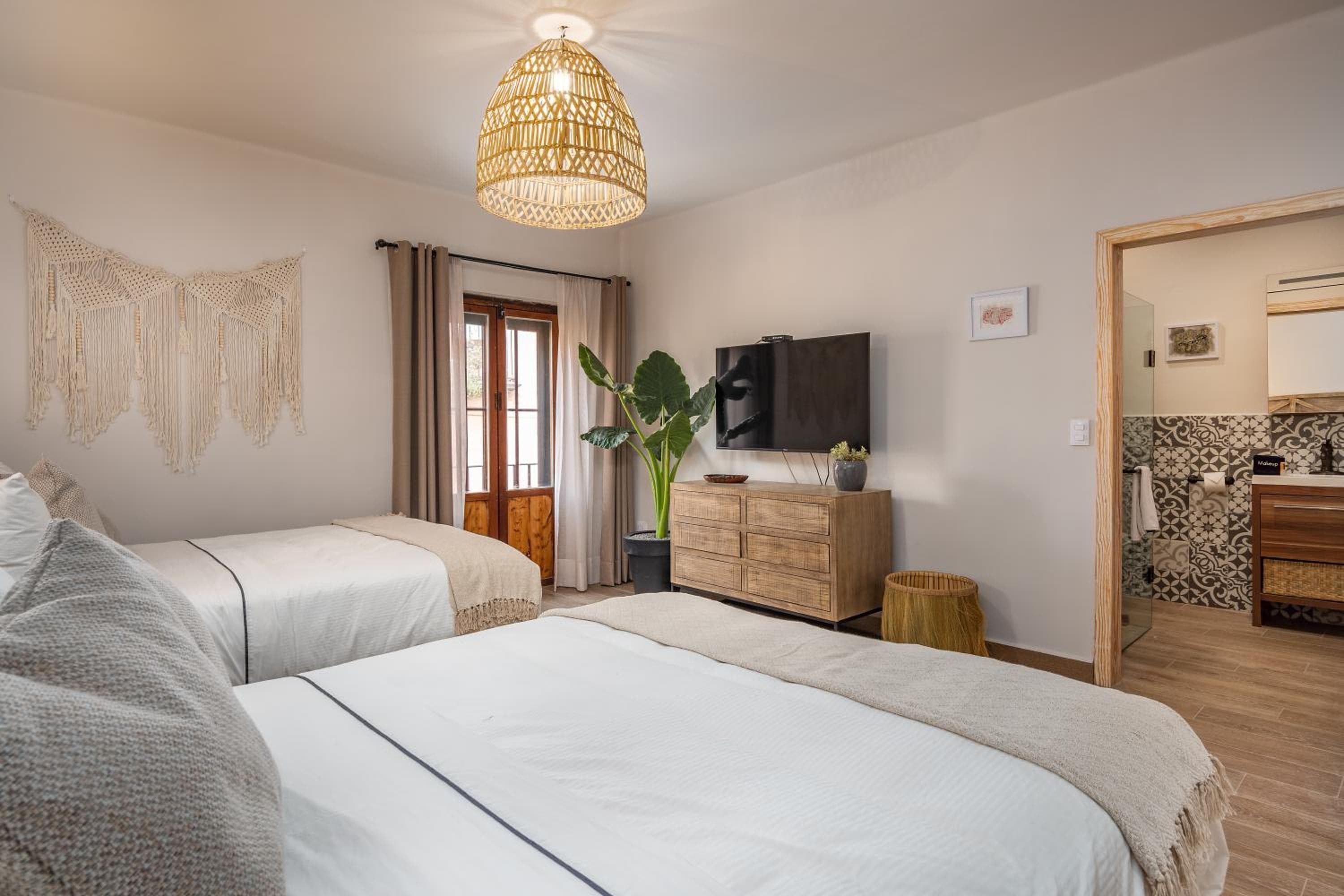 Casa Pandurata Luxury Apartments in Centro, San Miguel de Allende