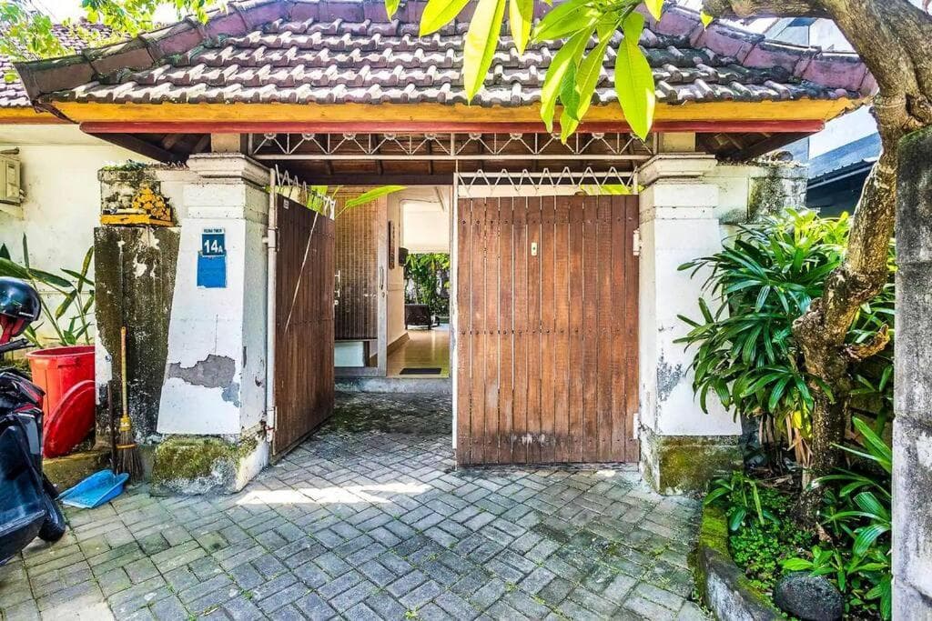 Legian Beach 3 Bedroom Villa