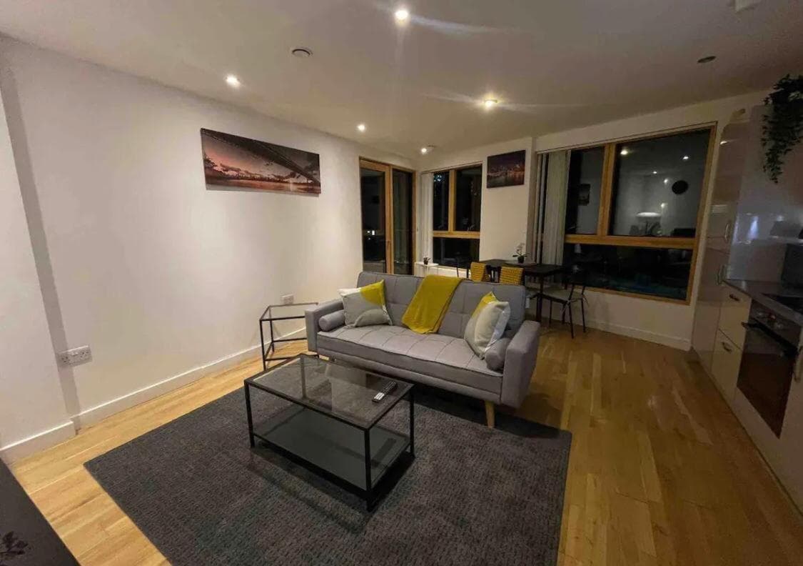 Luxury Flat Town Centre