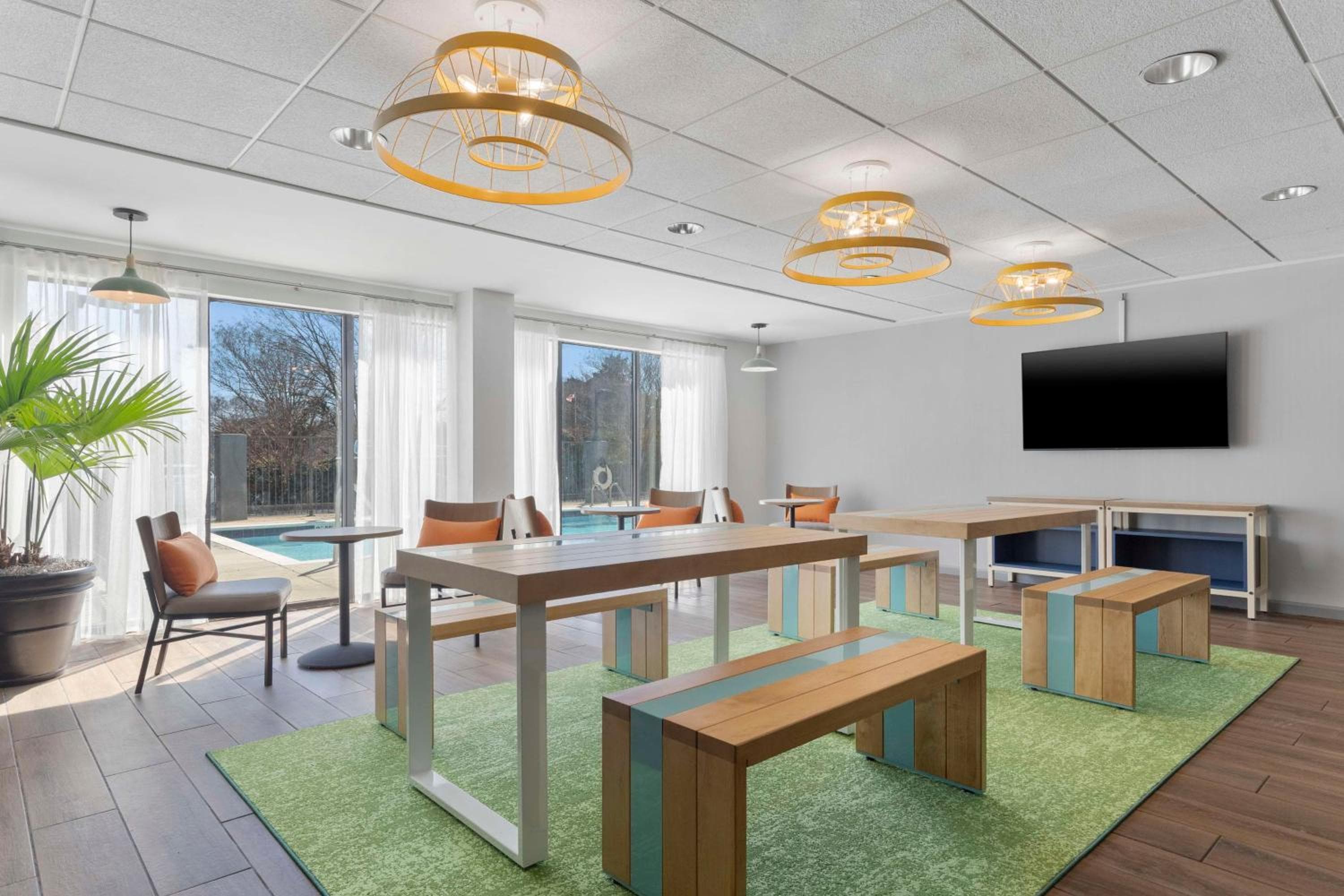 Spark By Hilton Greensboro