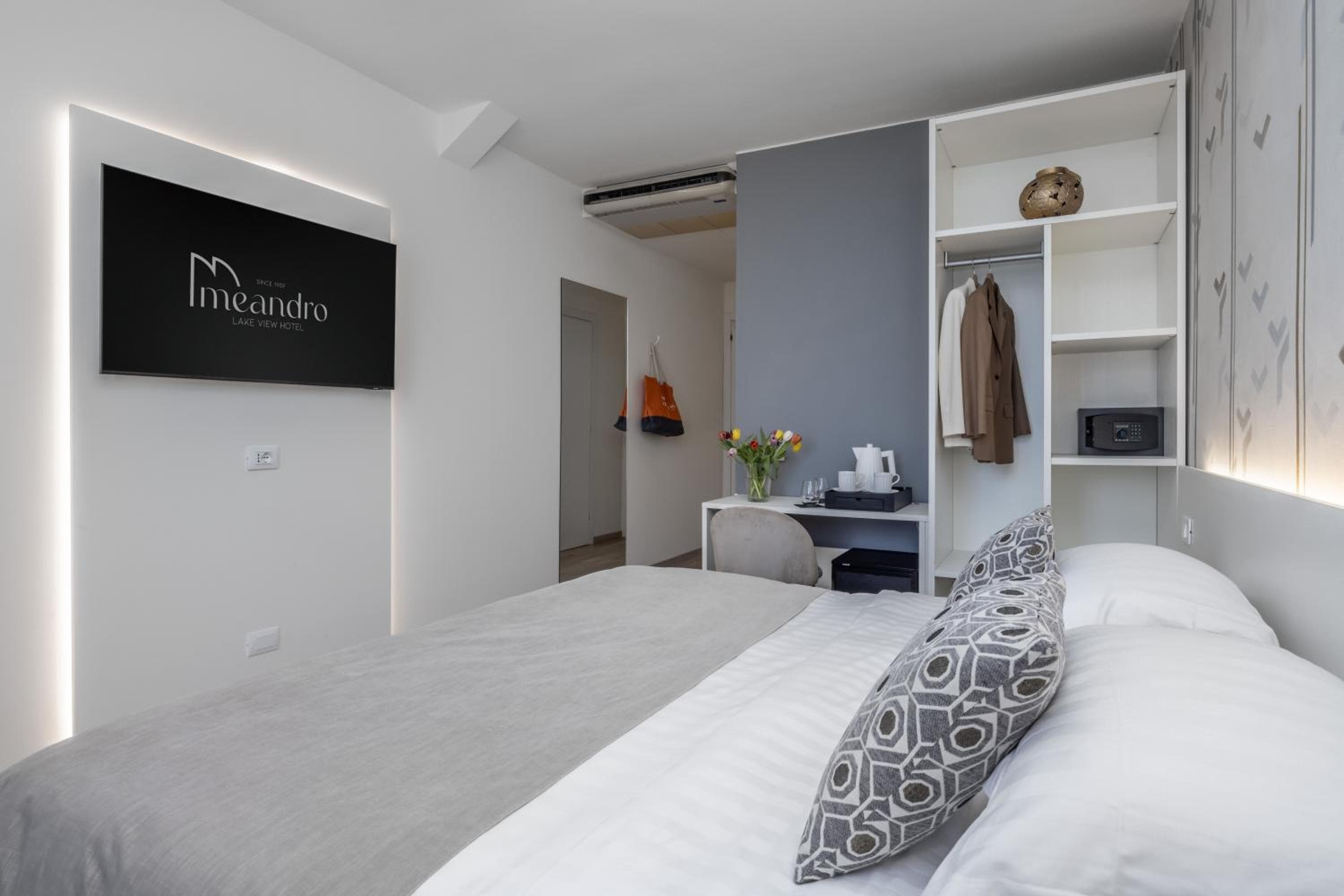 Hotel Meandro - Lake View