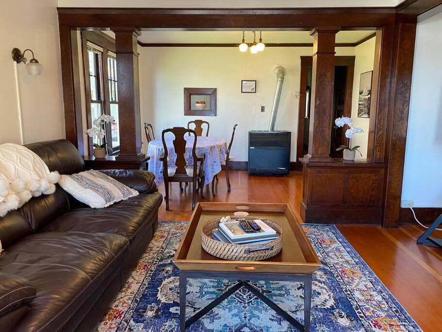 Historic Downtown Flat, # 2