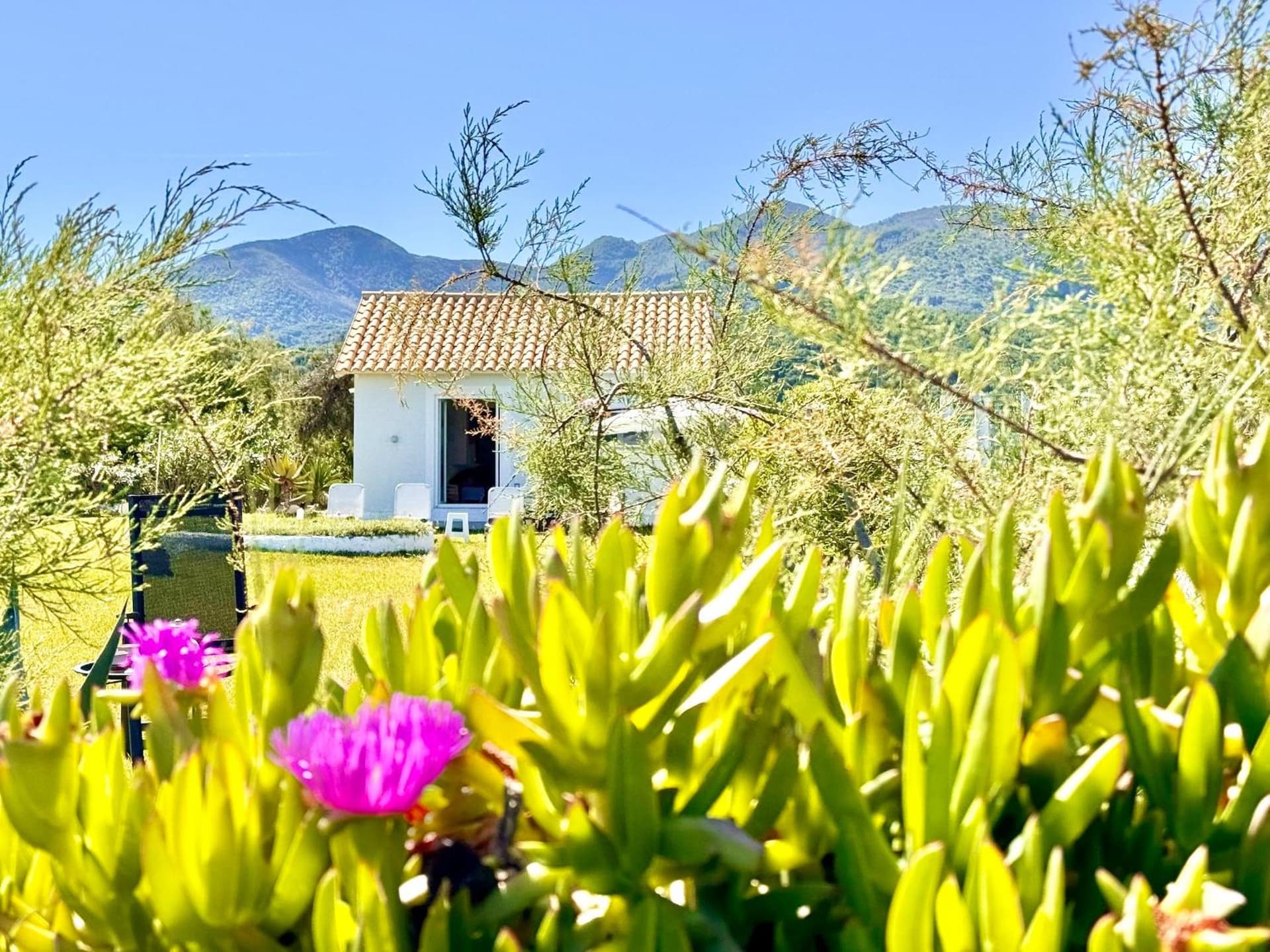Beachfront Villas Stato Da Mar by DadoVillas
