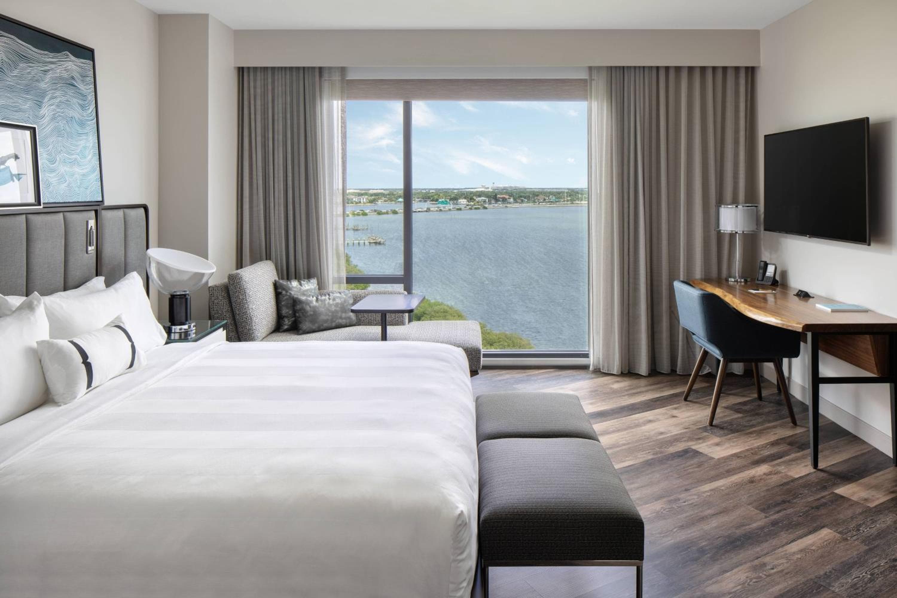 The CURRENT Hotel, Autograph Collection