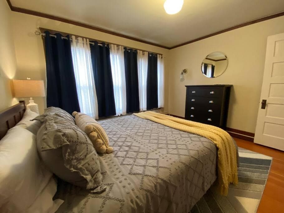 Historic Downtown Flat, # 4