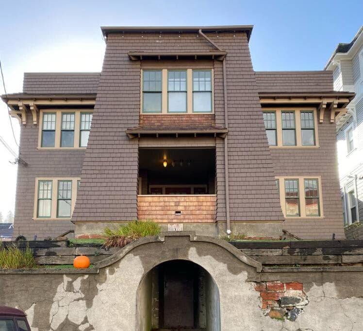 Historic Downtown Flat, # 4