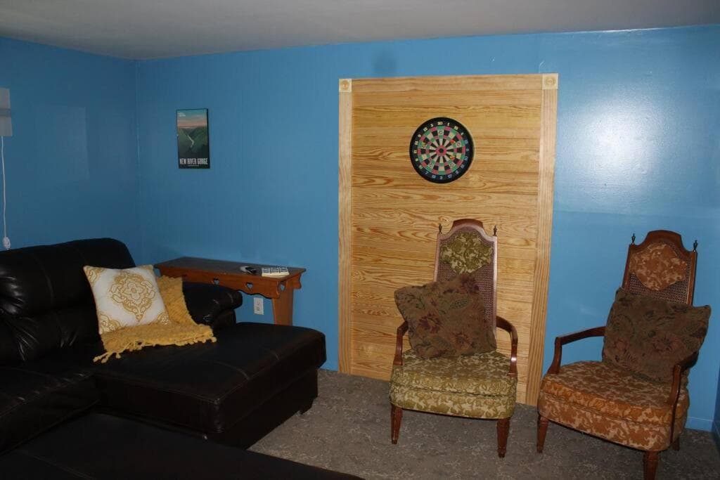 Riverfront Property in NRG National Park near Sandstone Falls- Wi-Fi, Pet-Friendly