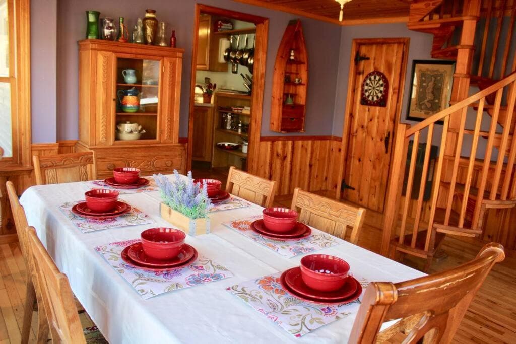 Riverfront Property in NRG National Park near Sandstone Falls- Wi-Fi, Pet-Friendly