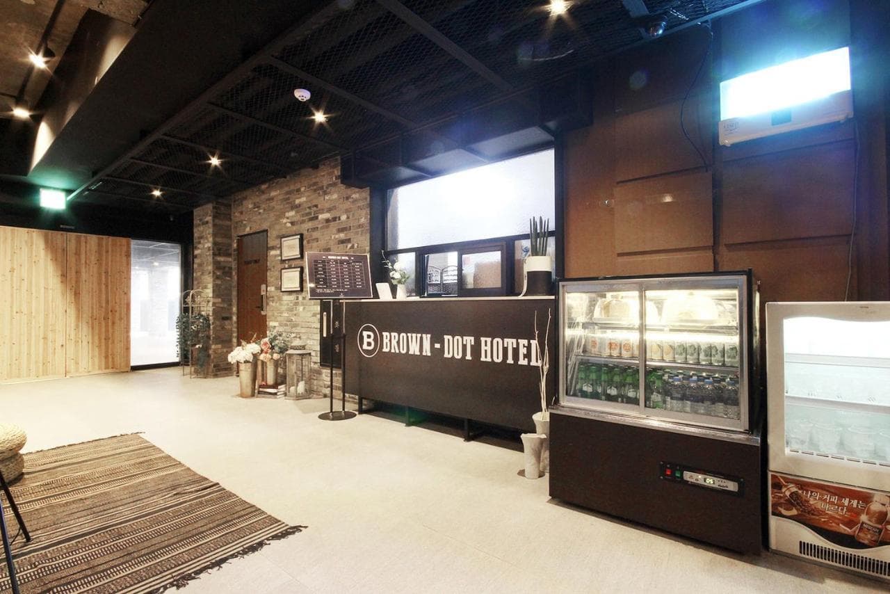 Brown Dot Yangjeong